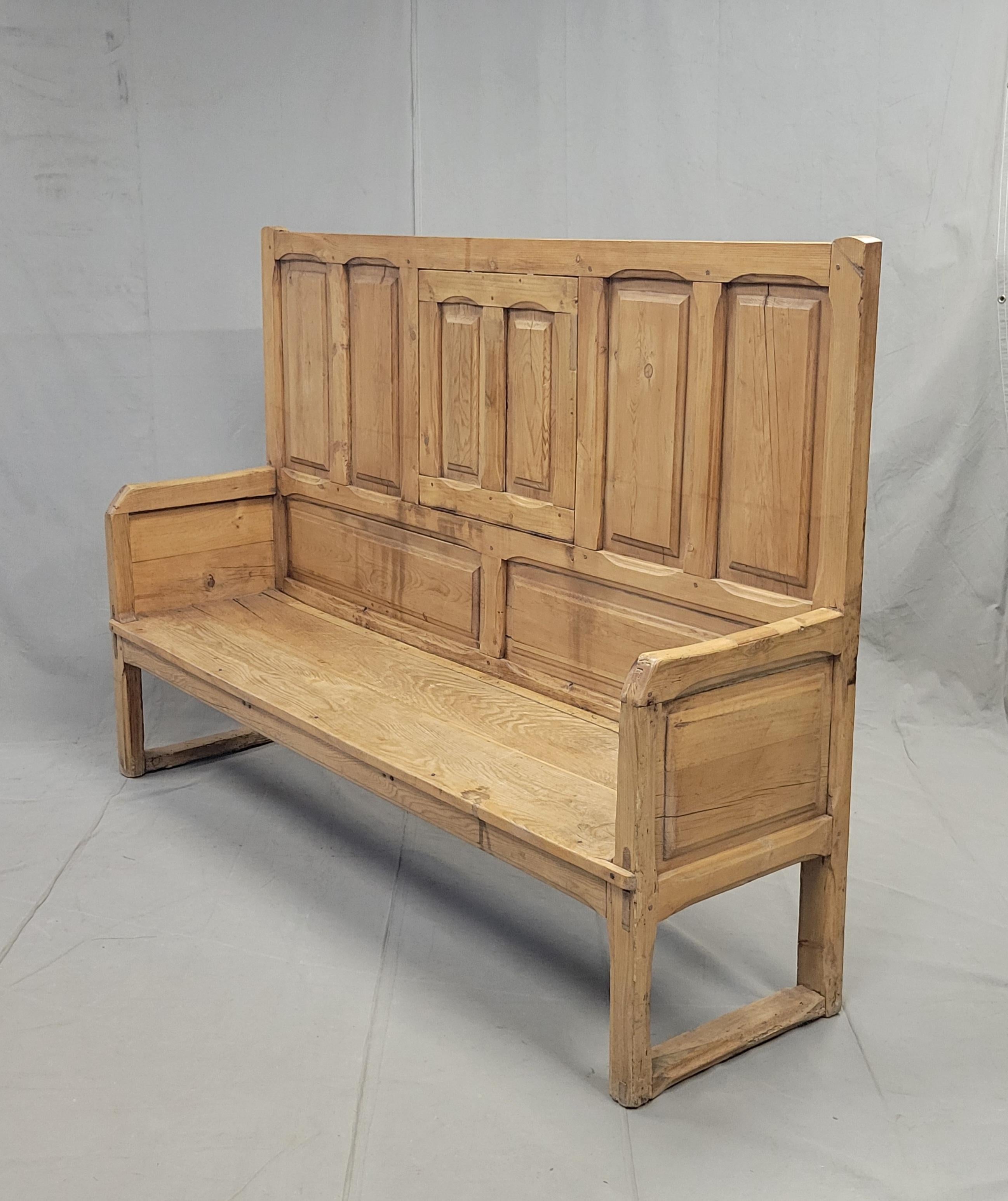 Unknown Antique Rustic Pine Long Settle Bench Banquette Seating With Cushion For Sale