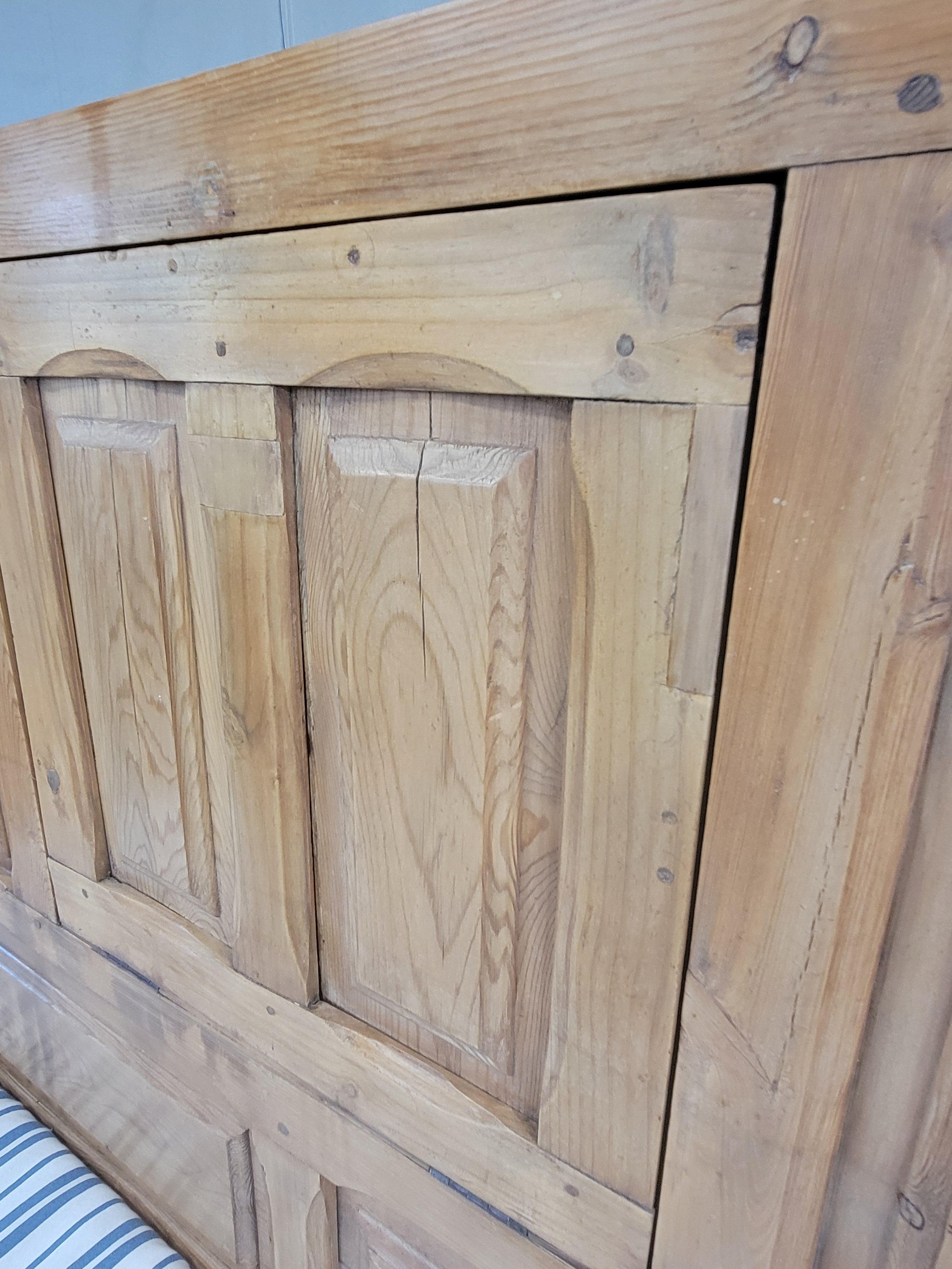 Antique Rustic Pine Long Settle Bench Banquette Seating With Cushion For Sale 1