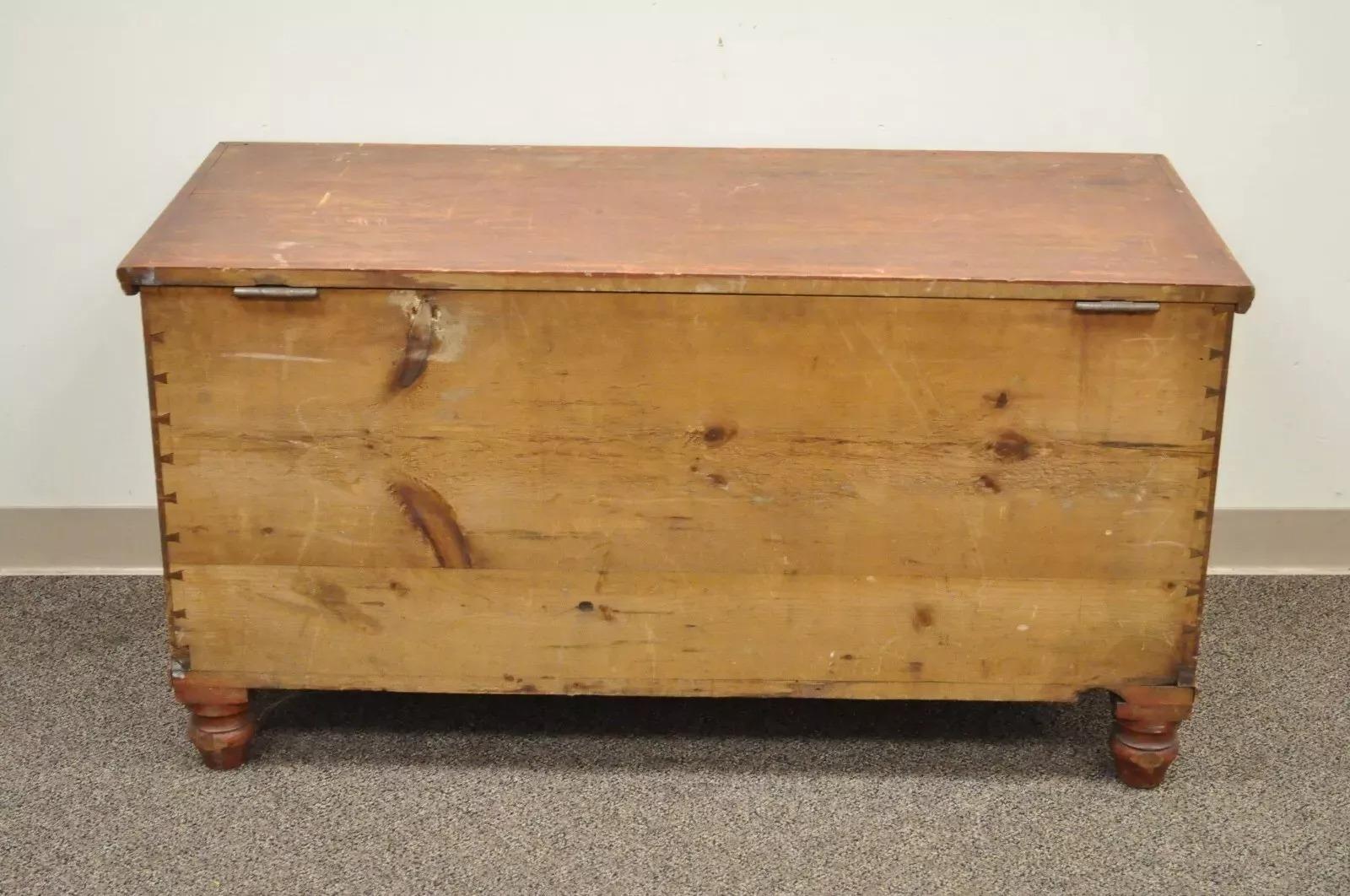 Antike rustikale primitive Pennsylvania Dovetailed Red Painted Deckentruhe, Rustikale Primitive im Angebot 2