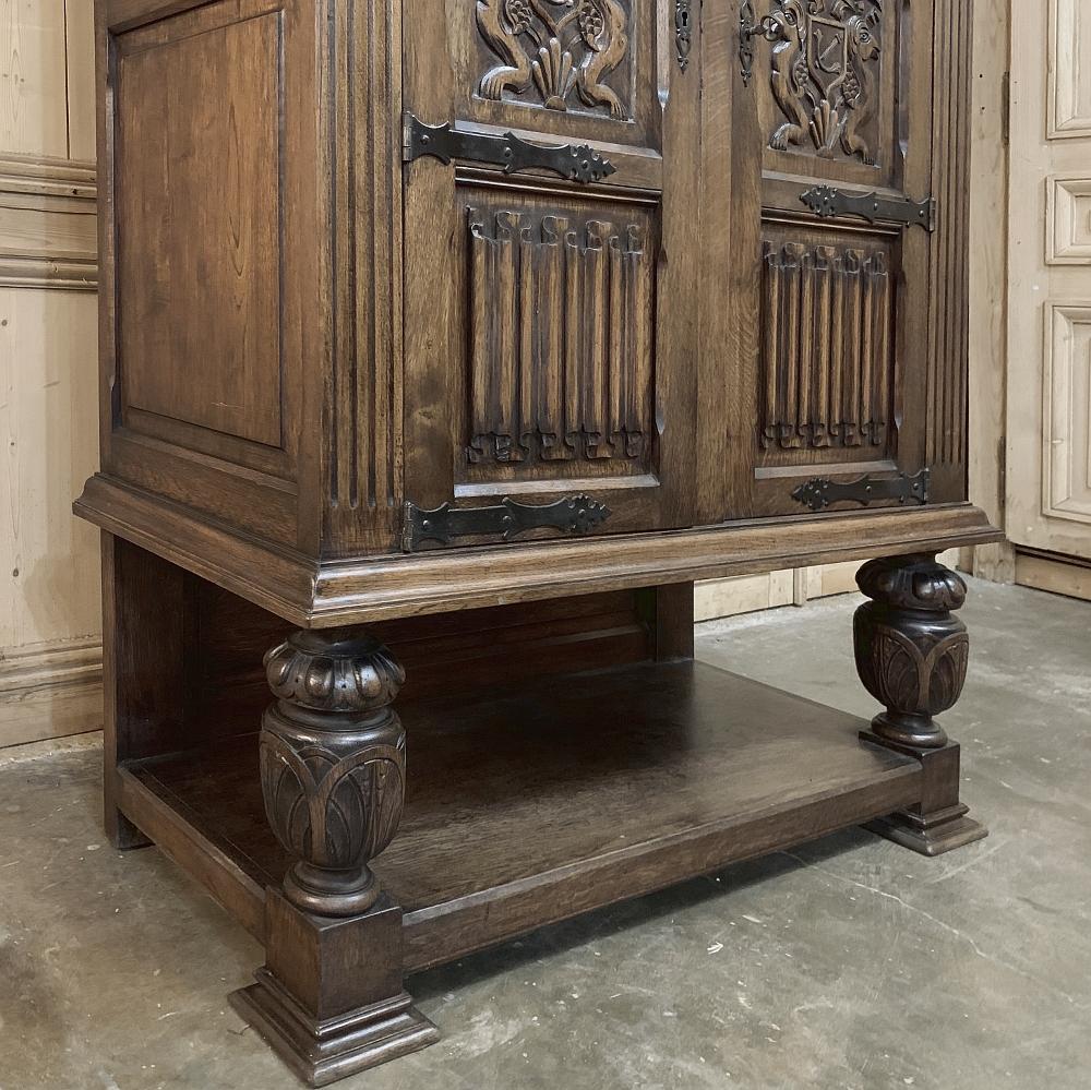 20th Century Antique Rustic Renaissance Raised Bonnetiere