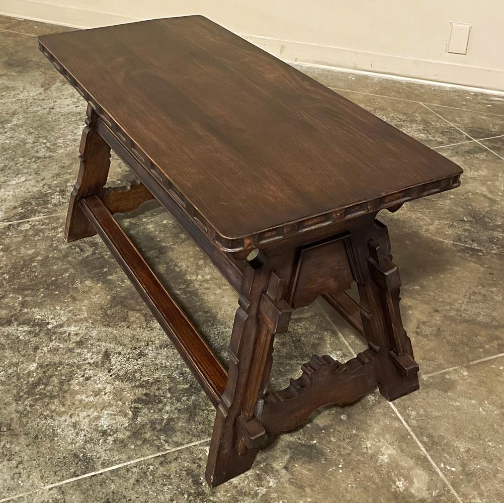 Espagnol Table basse espagnole rustique ancienne et antique en vente