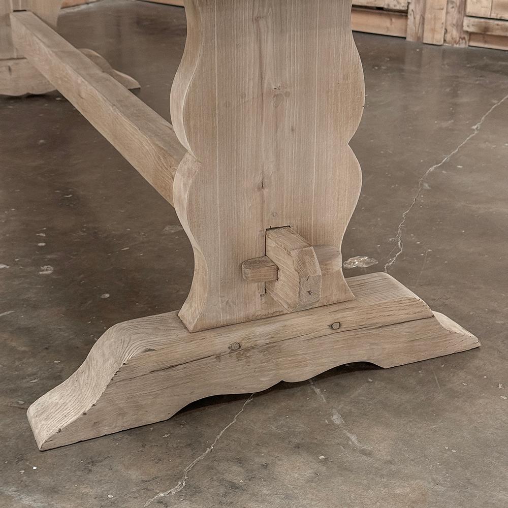 Ancienne table de salle à manger rustique à tréteaux en sycomore rayé en vente 7
