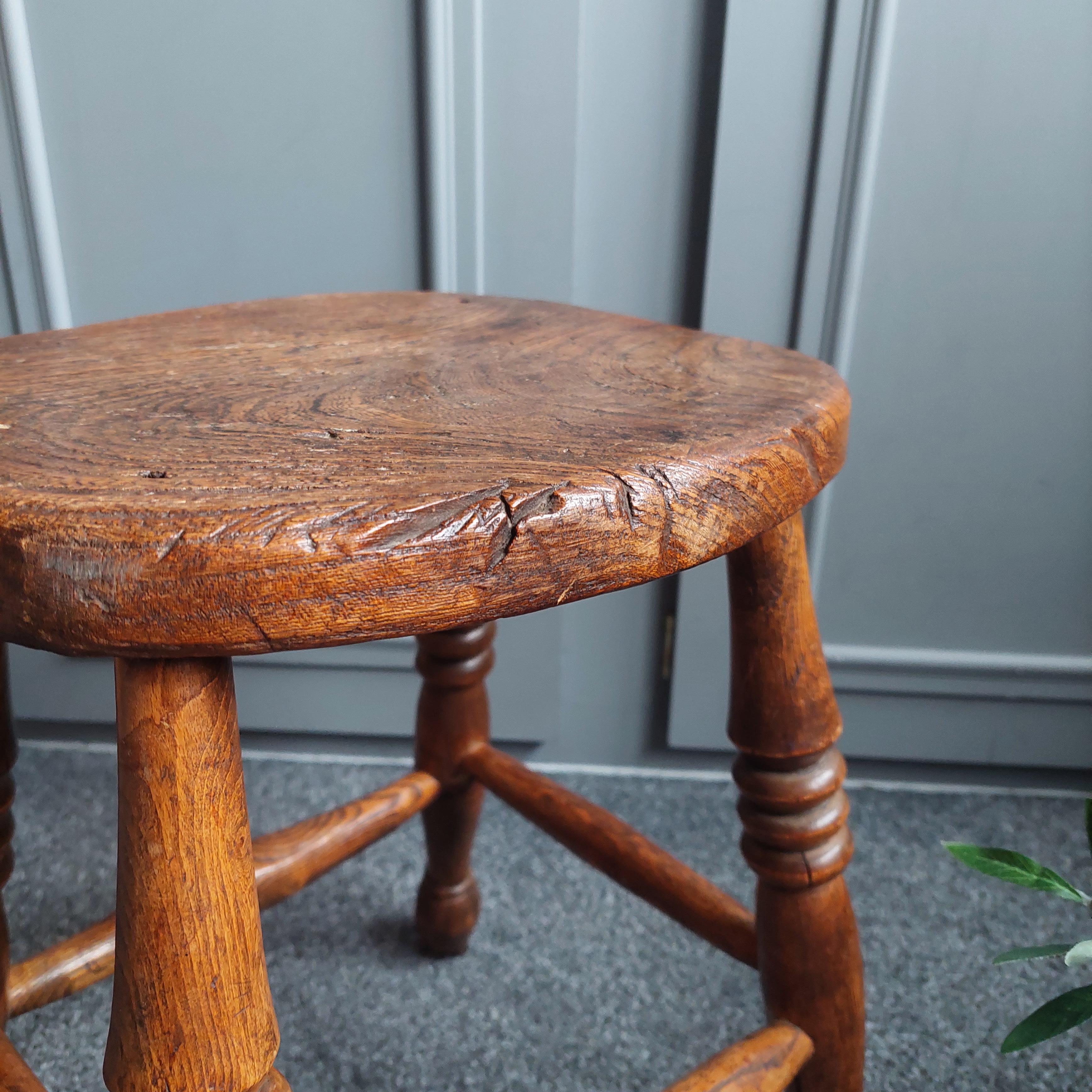 Antique Rustic Victorian Elm Stool, 1900s In Good Condition For Sale In Leamington Spa, GB