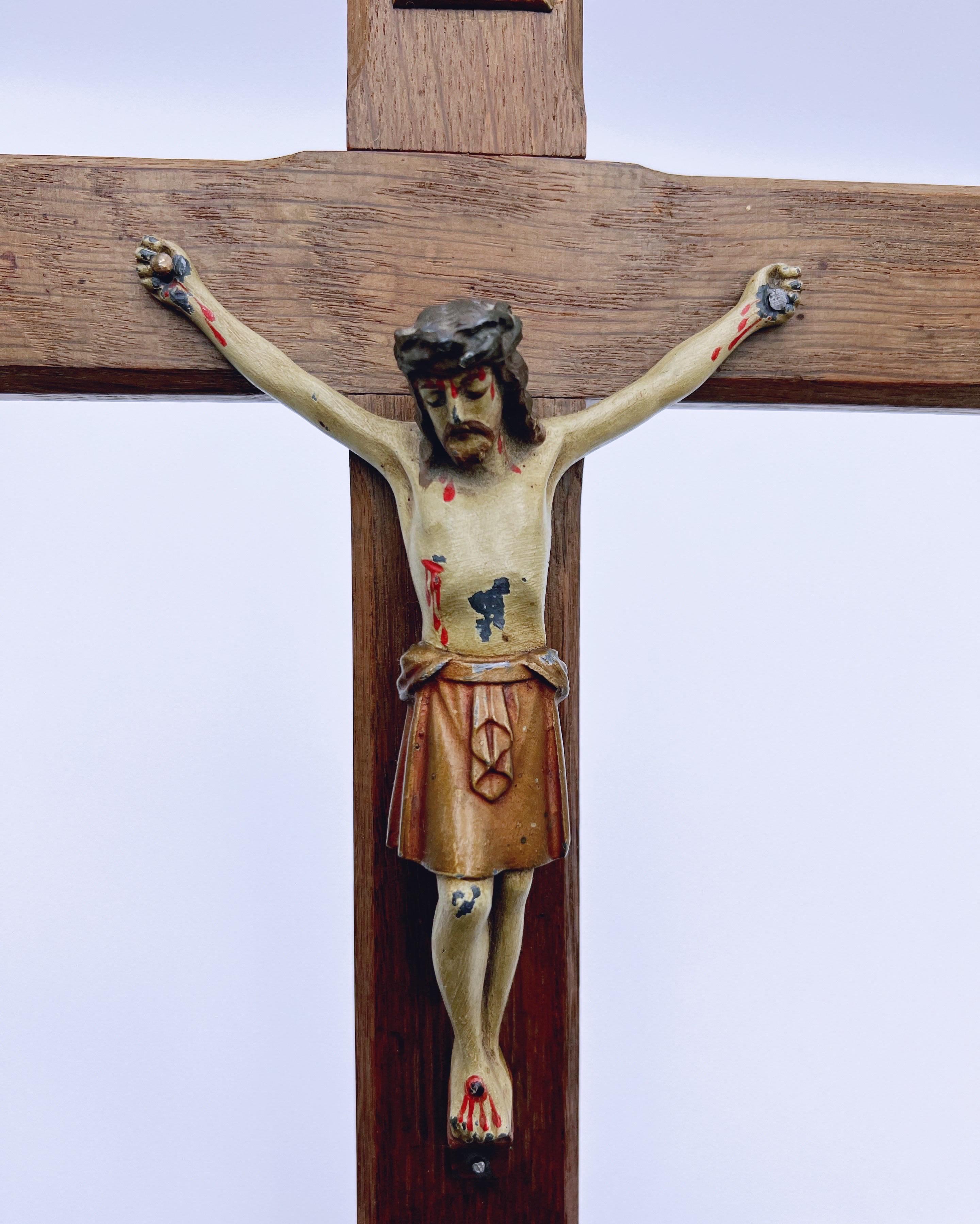 Antikes RUSTIC Wandbehangskreuz aus Metall auf Eichenholzkreuz im Zustand „Gut“ im Angebot in Skien, NO