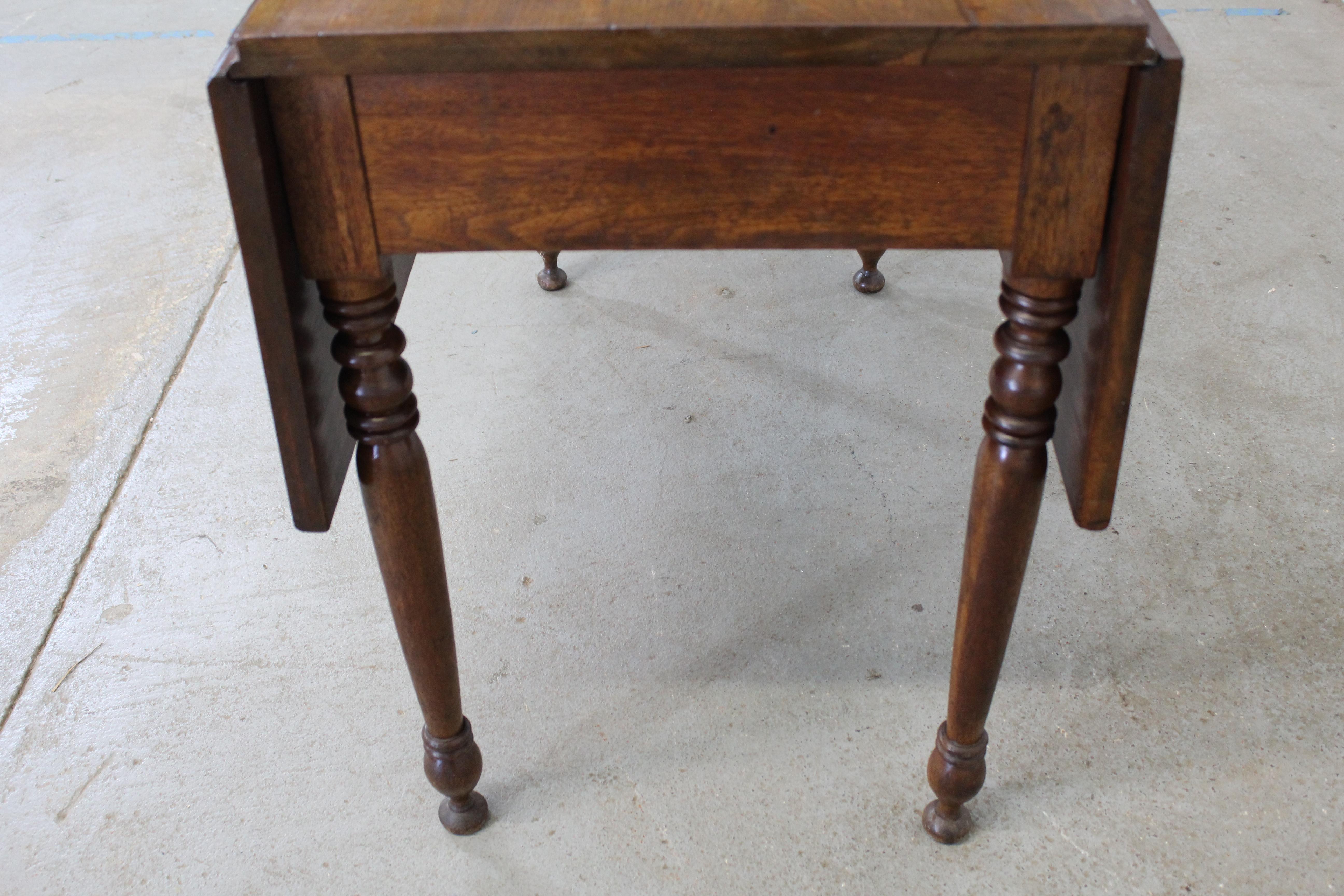 Antique Rustic Walnut Drop Leaf Table In Fair Condition In Wilmington, DE