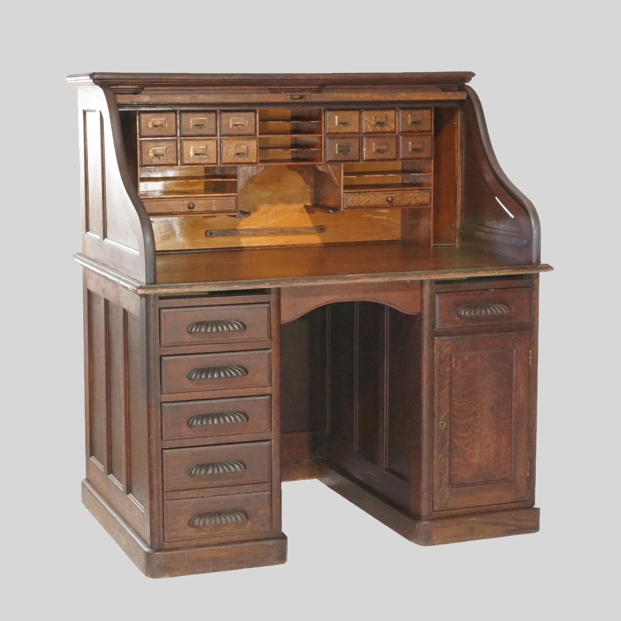 Antique S-Roll Top Oak Desk with Full Interior, circa 1900 In Good Condition In Big Flats, NY