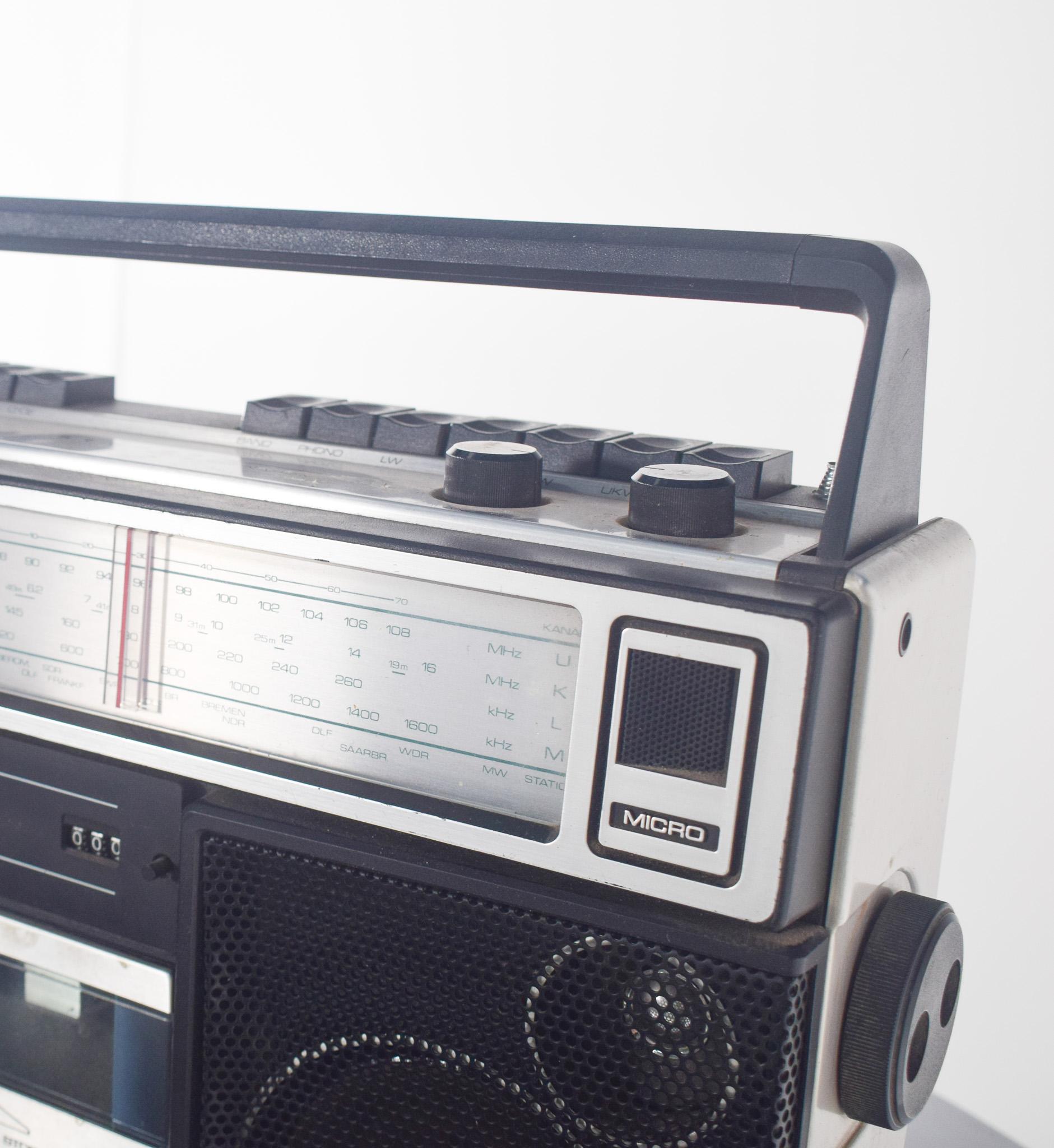 Antiquités Radio à cassette portable SABA RCR 405 État moyen - En vente à Lisboa, Lisboa