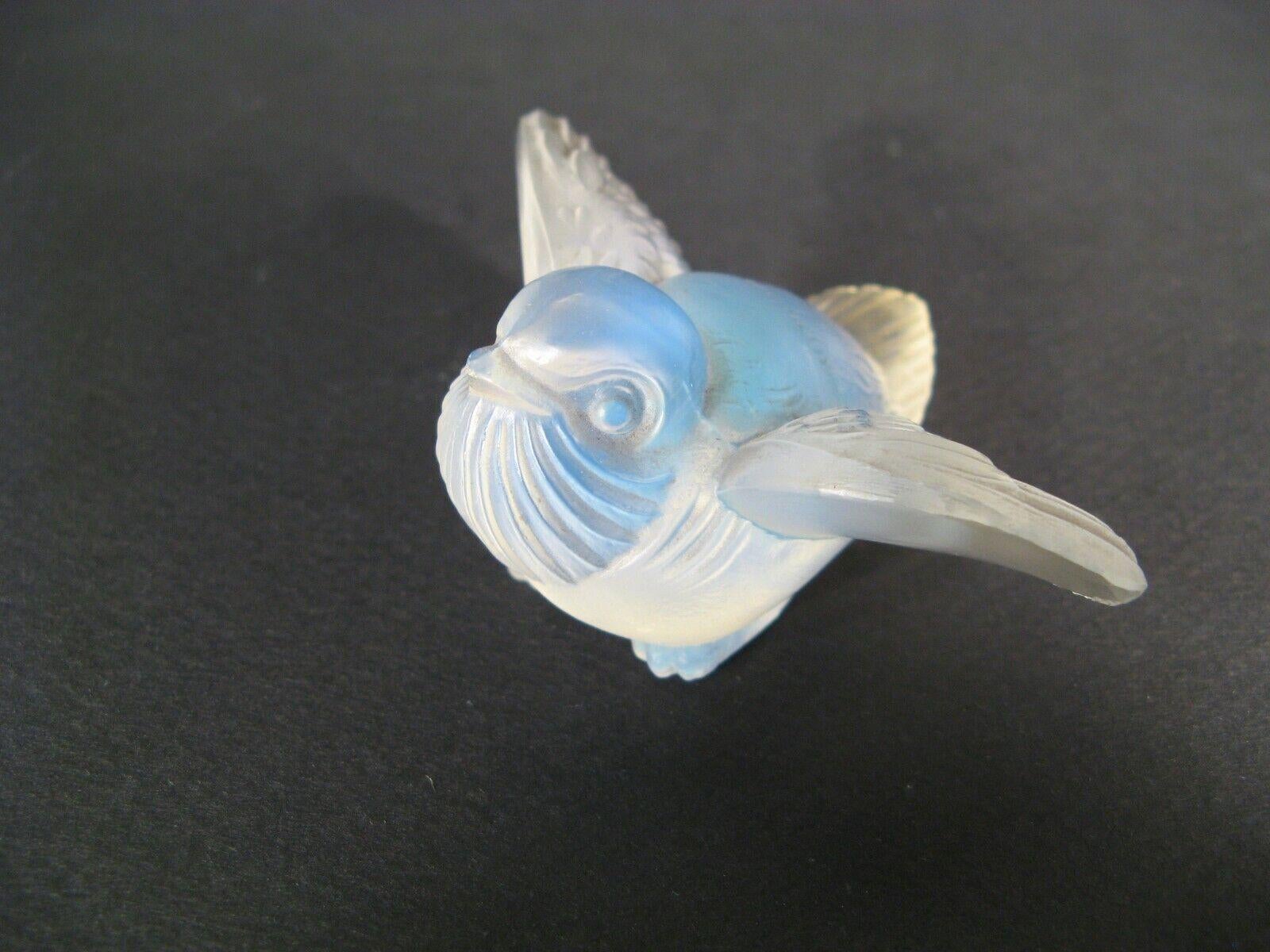 20th Century Antique Sabino France Opalescent Glass Figurine of a Bird - 1Y127