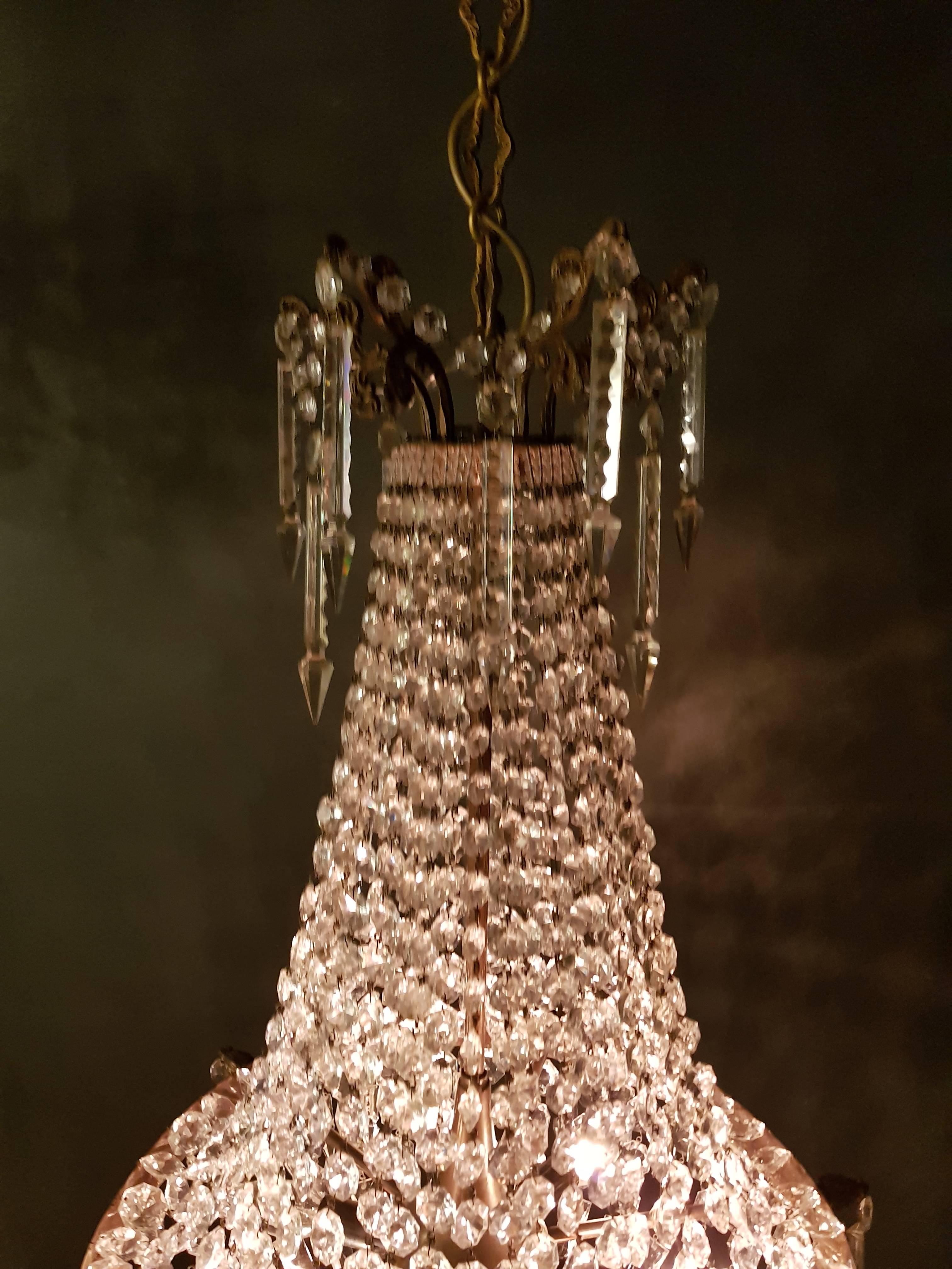 Antique Sac a Pearl Chandelier Crystal Lustre Brass Ceiling Lamp In Good Condition In Berlin, DE