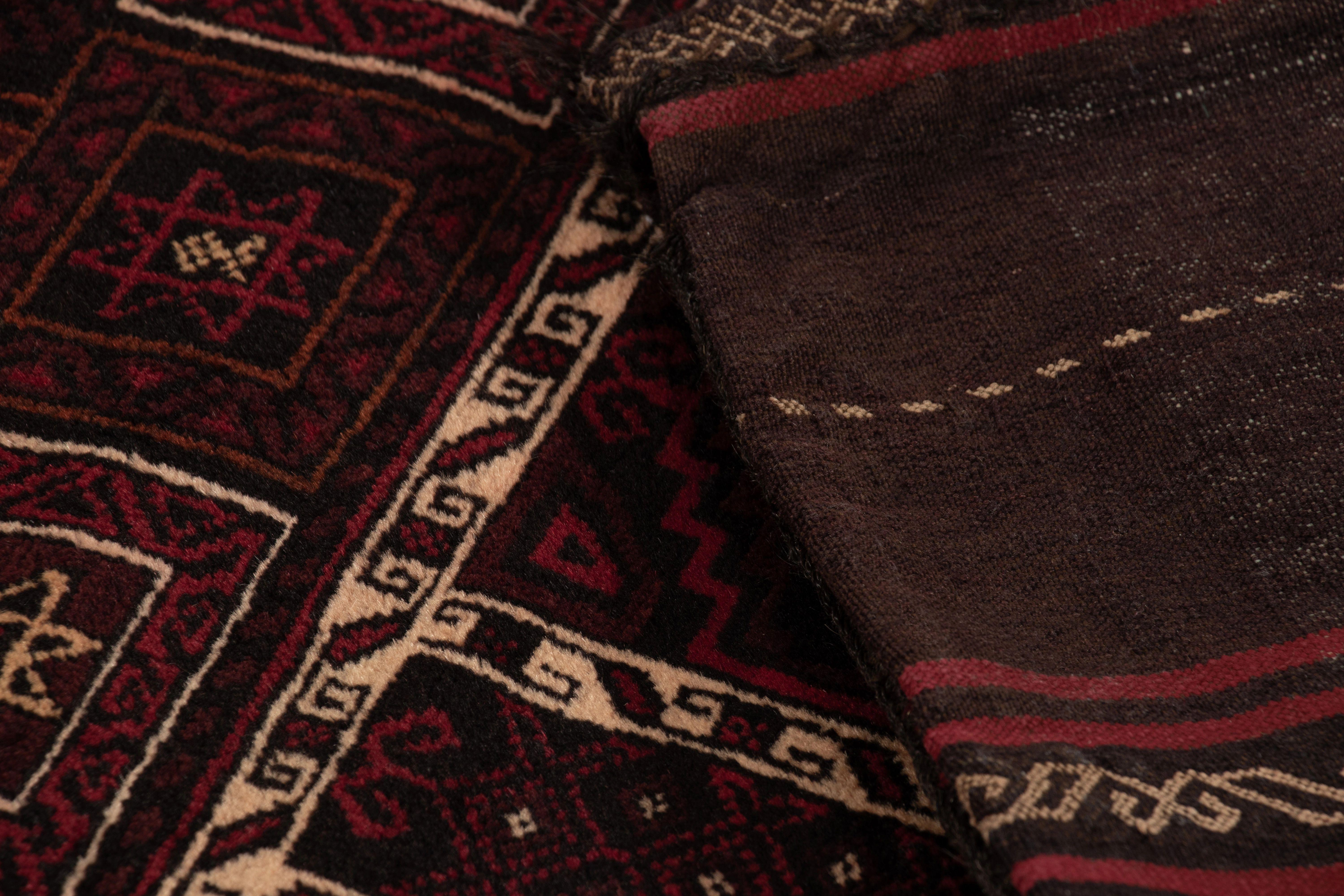 Début du 20ème siècle Sacoche ancienne Textile tribal à motifs géométriques bourgogne - Rug & Kilim en vente