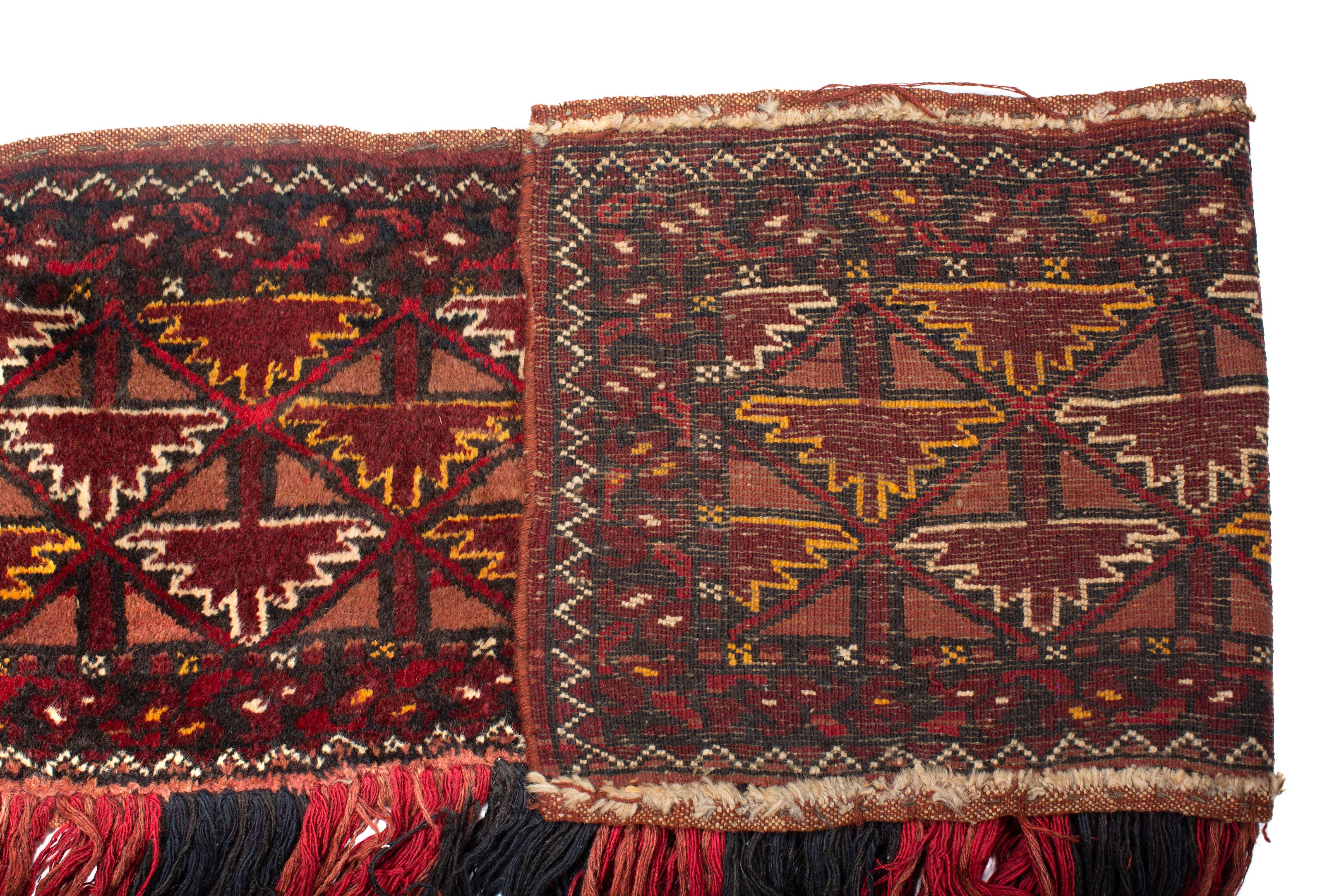 Antique Saddlebag Yamoud 1'4 x 5'6 Bon état - En vente à New York, NY