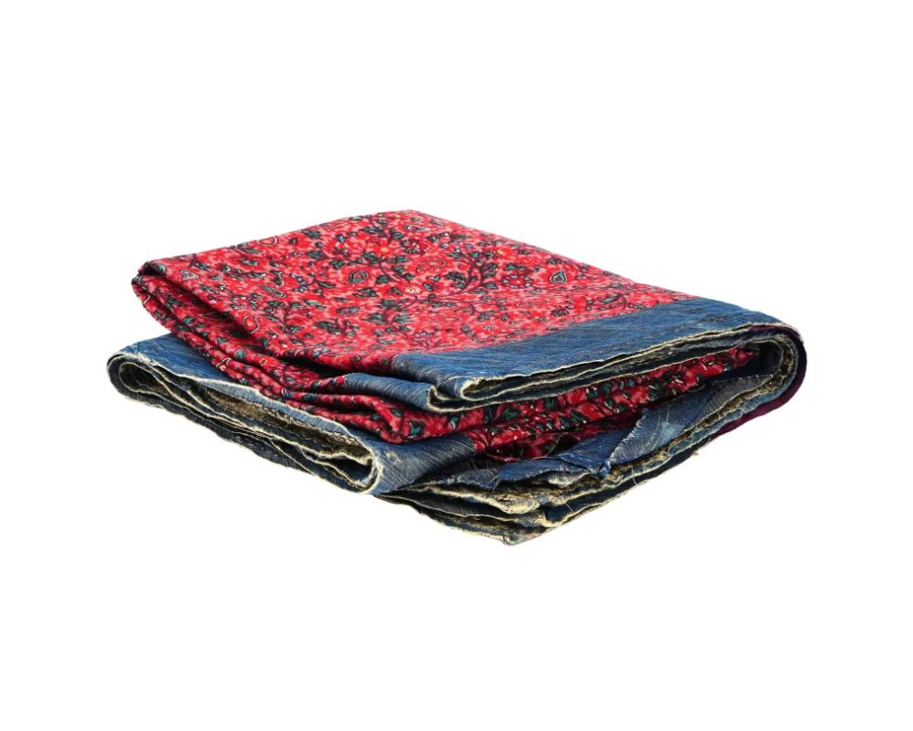 Hand-Woven Antique Safavid Hand Woven Textile For Sale