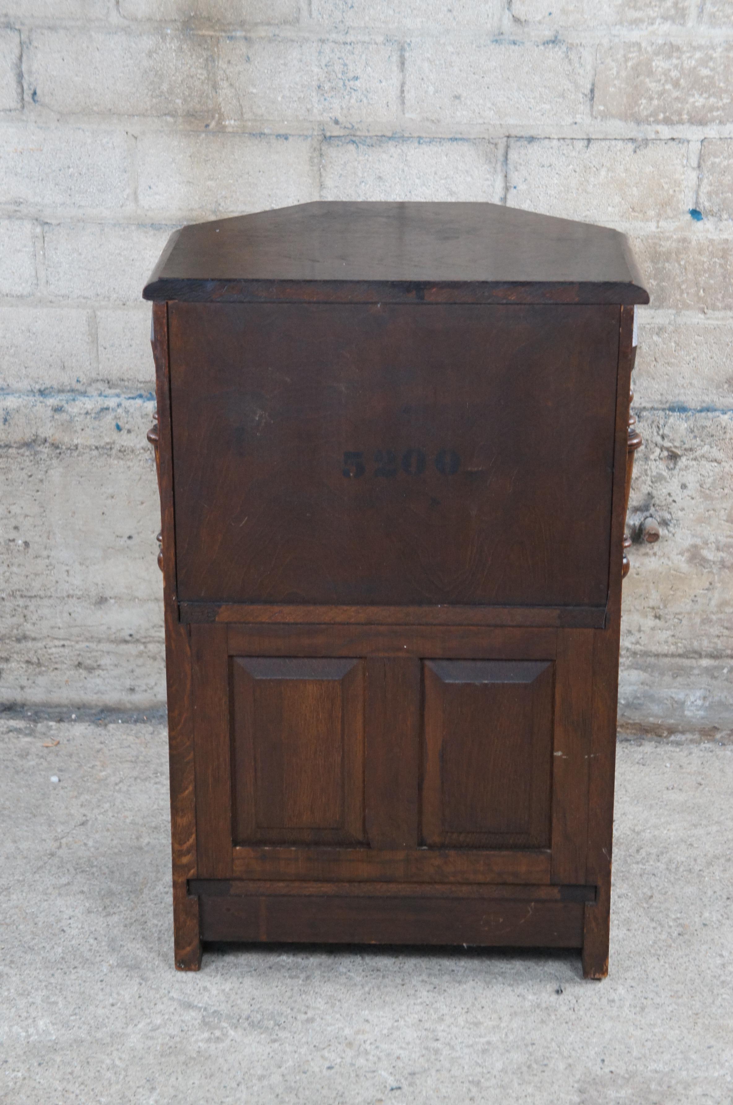 Antique Saginaw Furniture Jacobean Spanish Oak Carved Nightstand Side Table 5