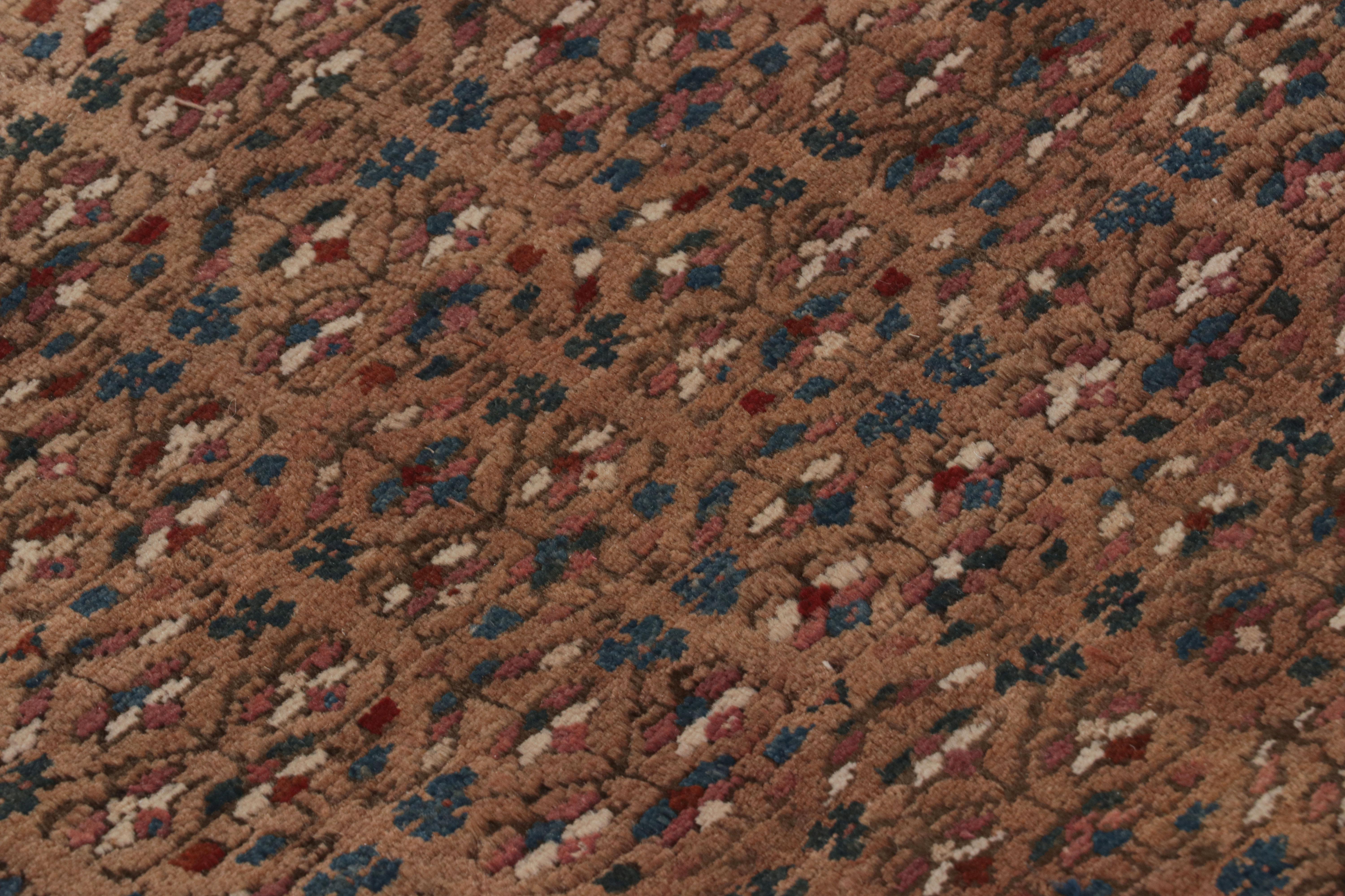 Tappeto persiano antico in lana Sahar beige e bordeaux con motivo floreale di Rug & Kilim In condizioni buone in vendita a Long Island City, NY