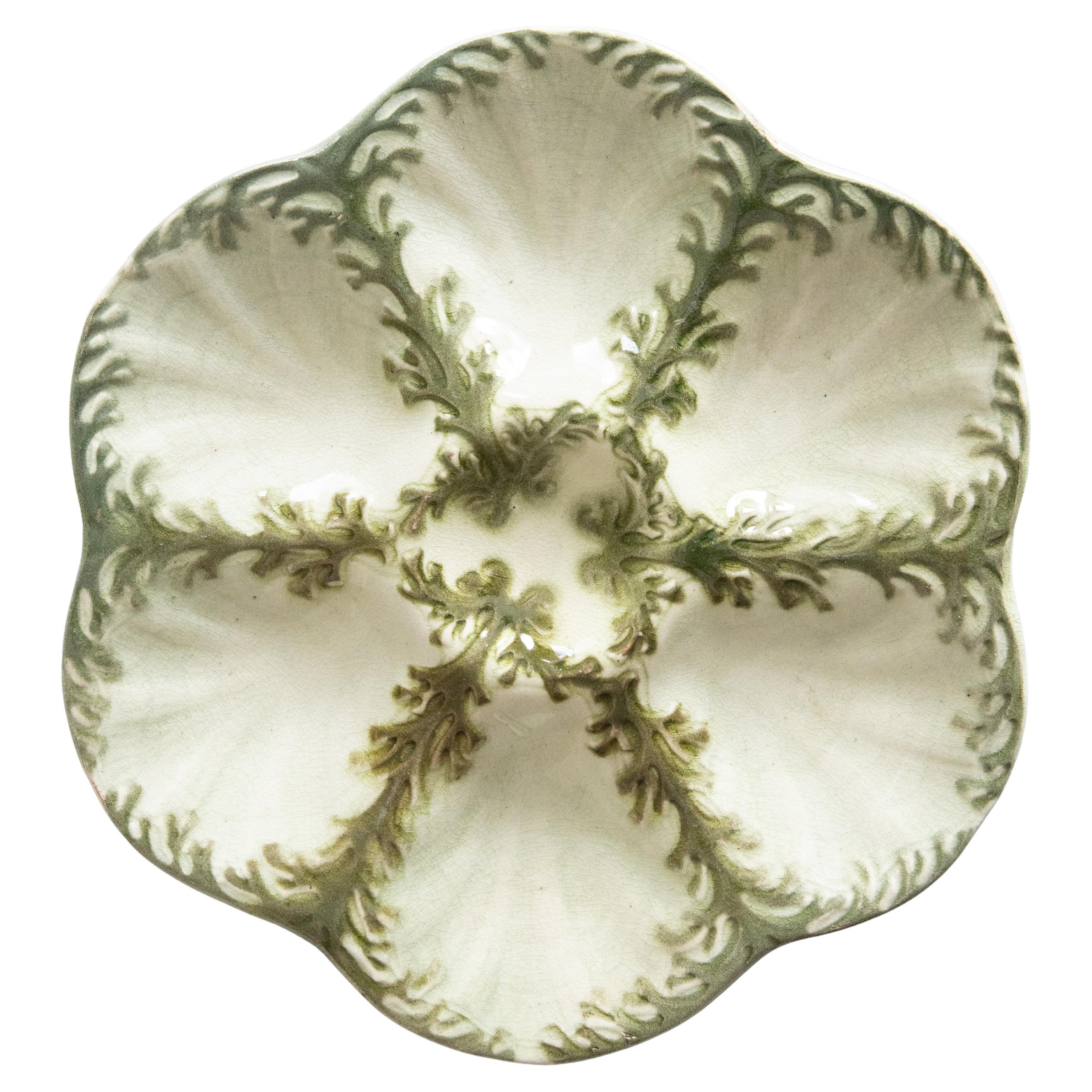 Antiguo plato para ostras de algas verdes de mayólica de Saint Clement Luneville, circa 1900 en venta