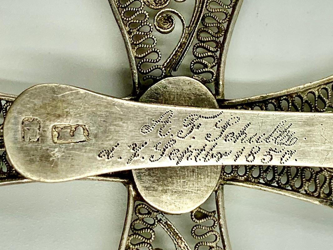 Antikes Petruskreuz Silberfiligran:: Karneol:: A. F. Schultz:: 1850 (Gemischter Schliff)