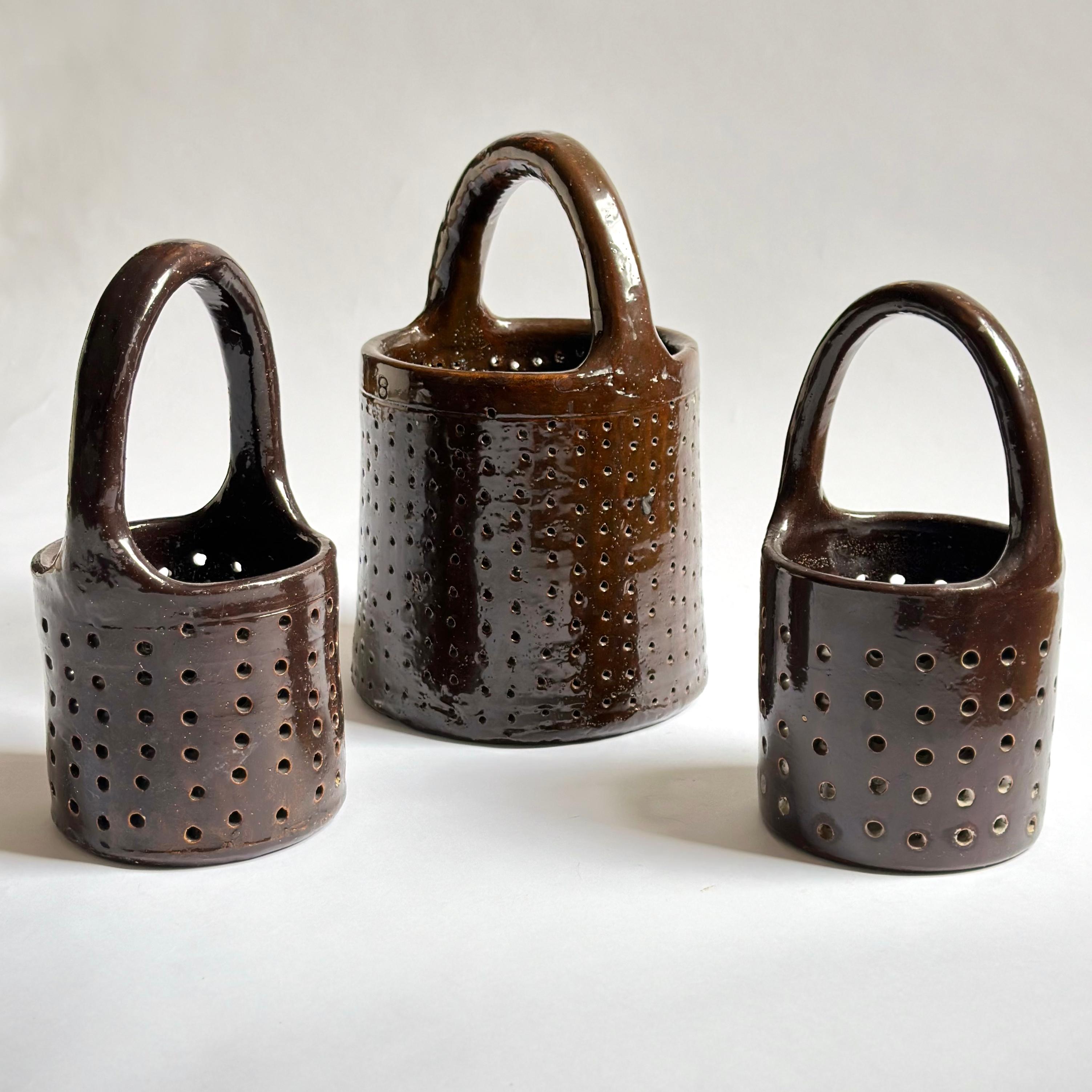 Antique Salt Glazed Industrial Stoneware Dipping Baskets, Early 1900s In Distressed Condition For Sale In Brooklyn, NY