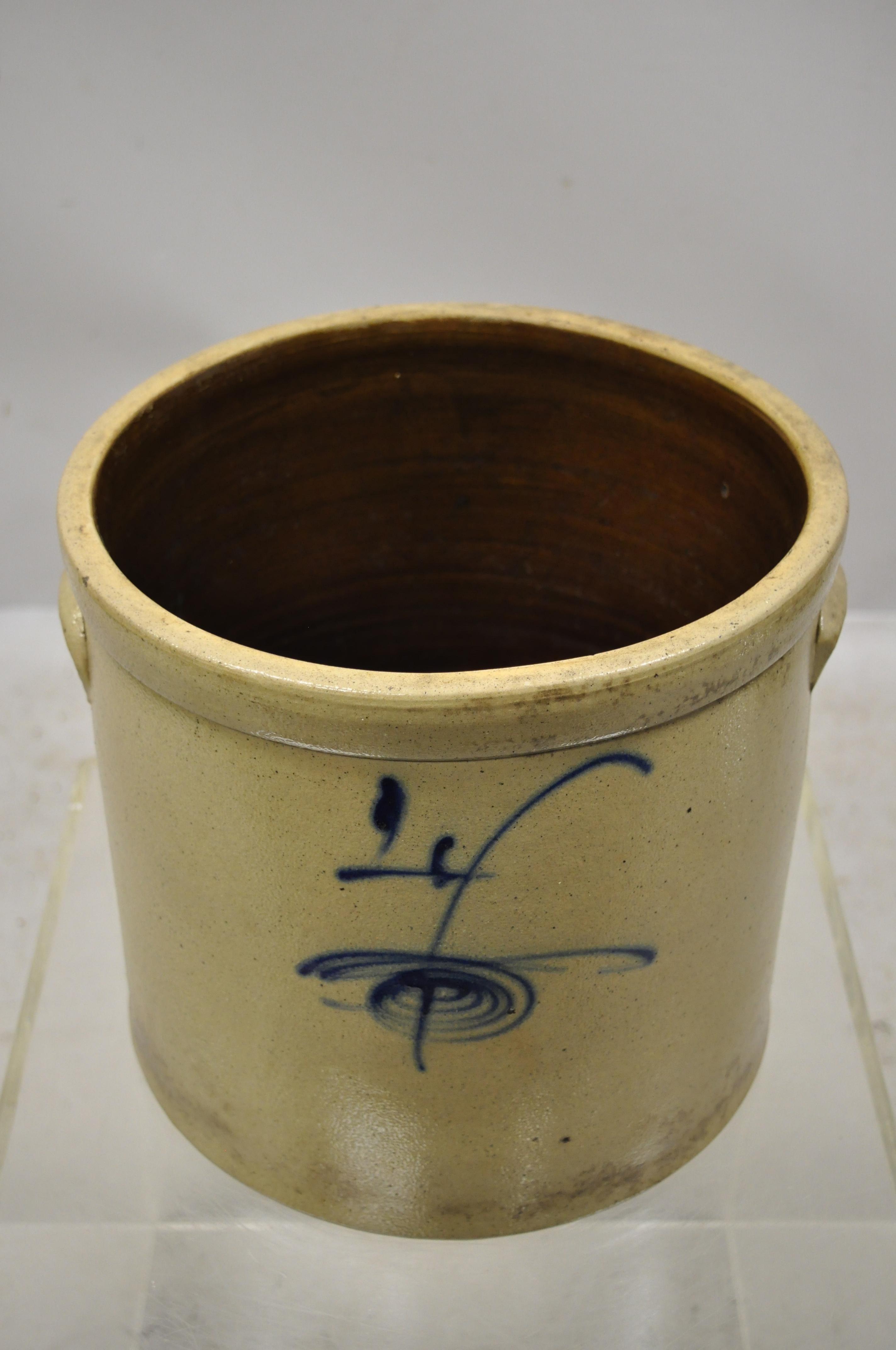 Antique Salt Glazed Stoneware Pottery Crock Pot with Cobalt Blue Design In Good Condition In Philadelphia, PA