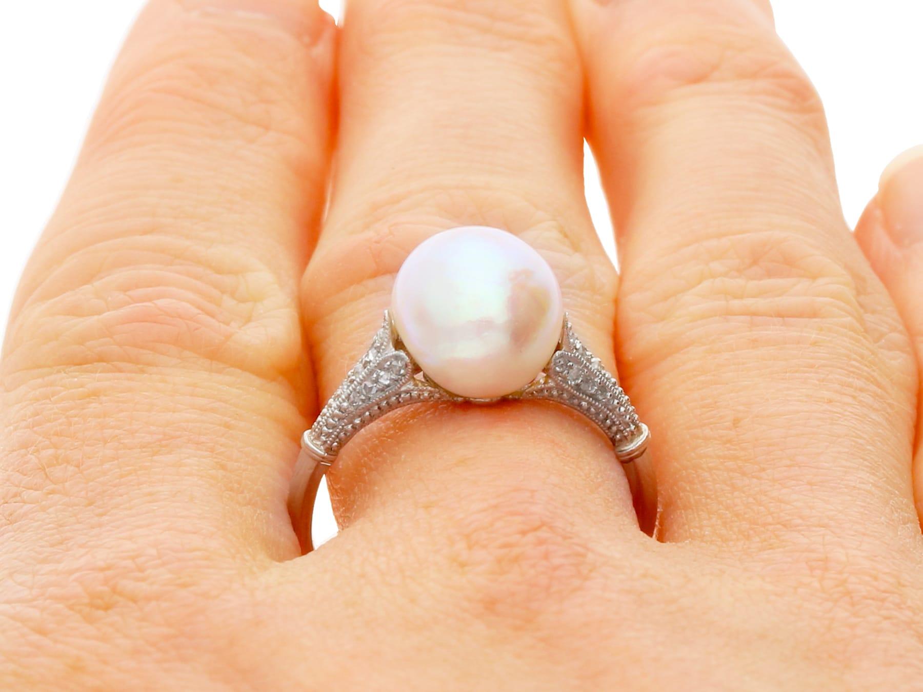 Anello di fidanzamento antico con perla d'acqua salata e diamante in platino in vendita 6