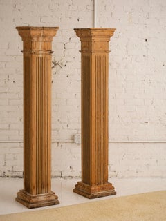 Columnas antiguas de madera arquitectónica recuperada - un par