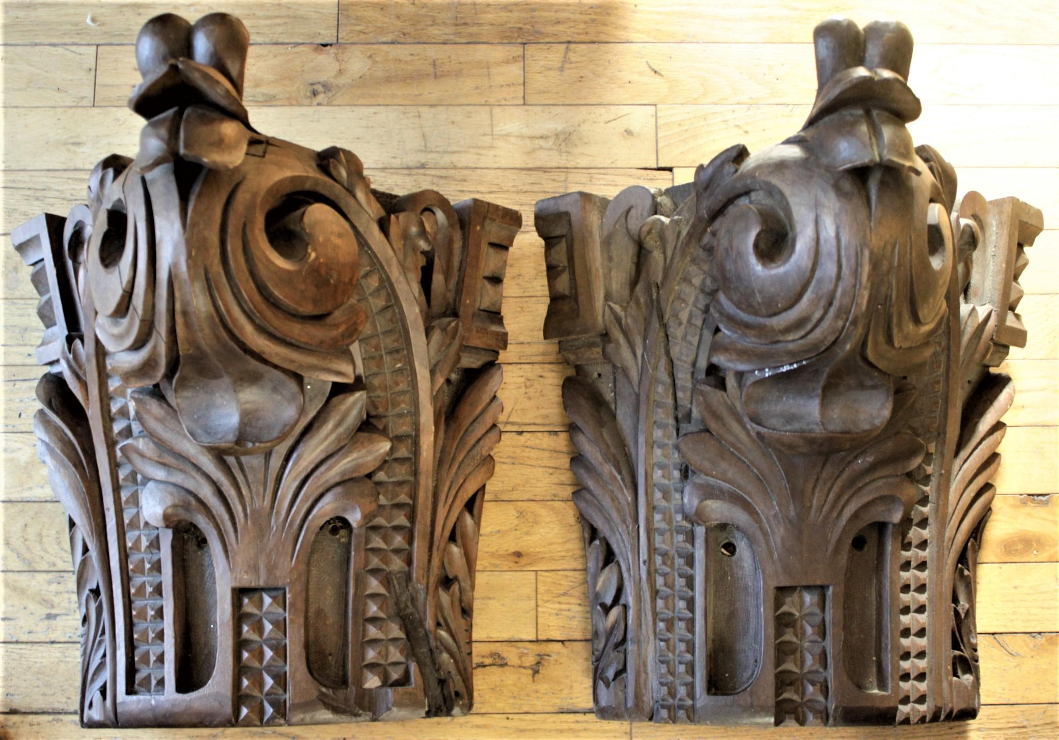 Début de l'époque victorienne Supports muraux architecturaux en bois sculpté de récupération, corbeaux ou étagères anciens en vente