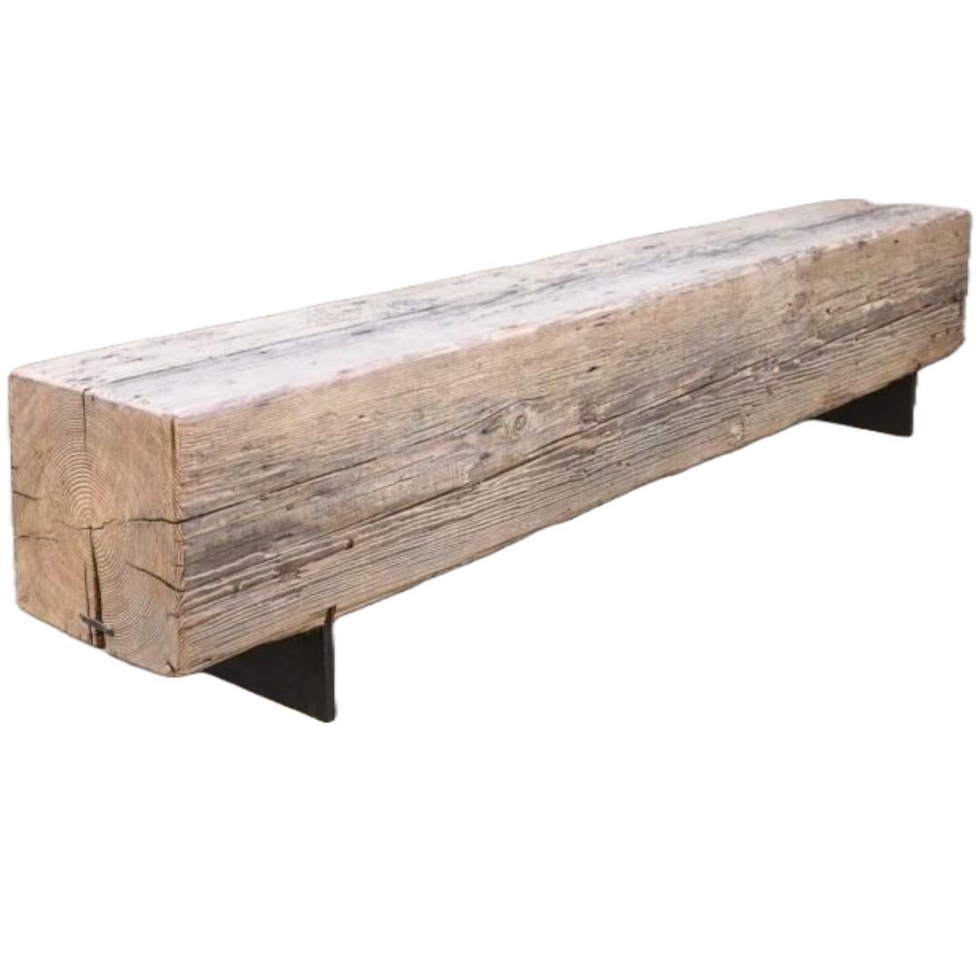 Antike Bank aus geborgenem Holz (Rustikal) im Angebot