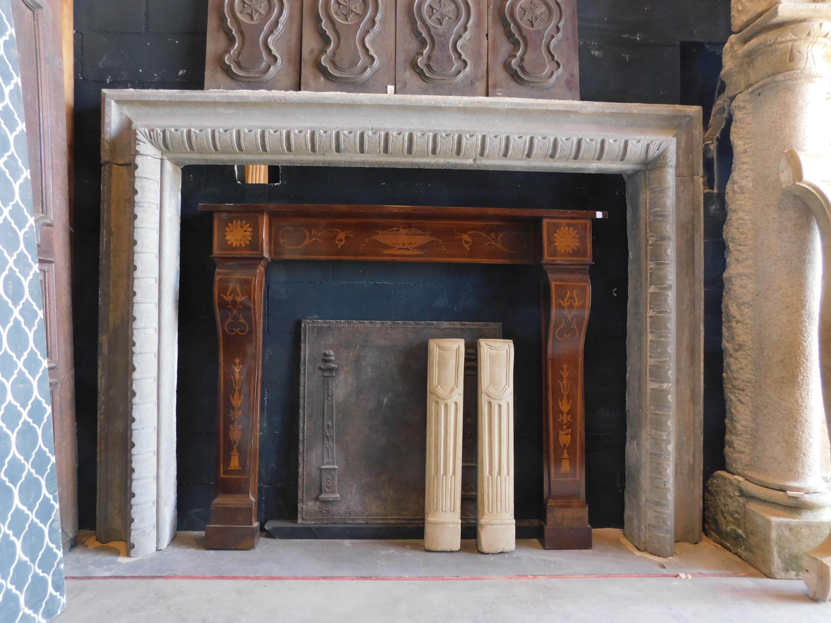 Hand-Carved Antique Salvator Rosa Fireplace in Serena Stone, 17th Century, Italy For Sale