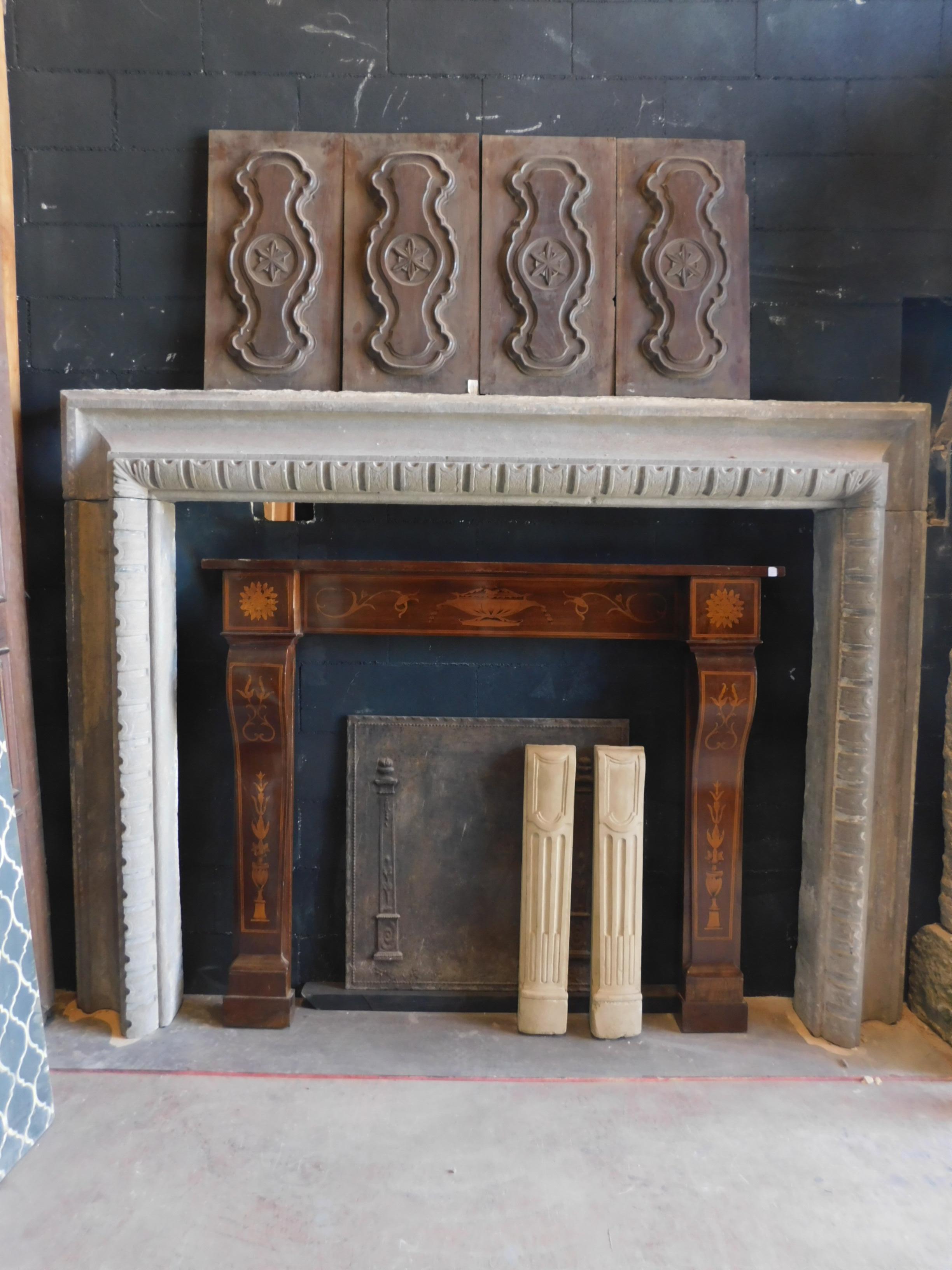 Antique Salvator Rosa Fireplace in Serena Stone, 17th Century, Italy In Good Condition For Sale In Cuneo, Italy (CN)