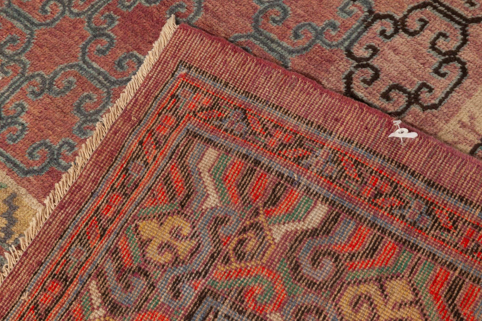 Antiker Samarkand 'Khotan' handgefertigter Wollteppich (Wolle) im Angebot