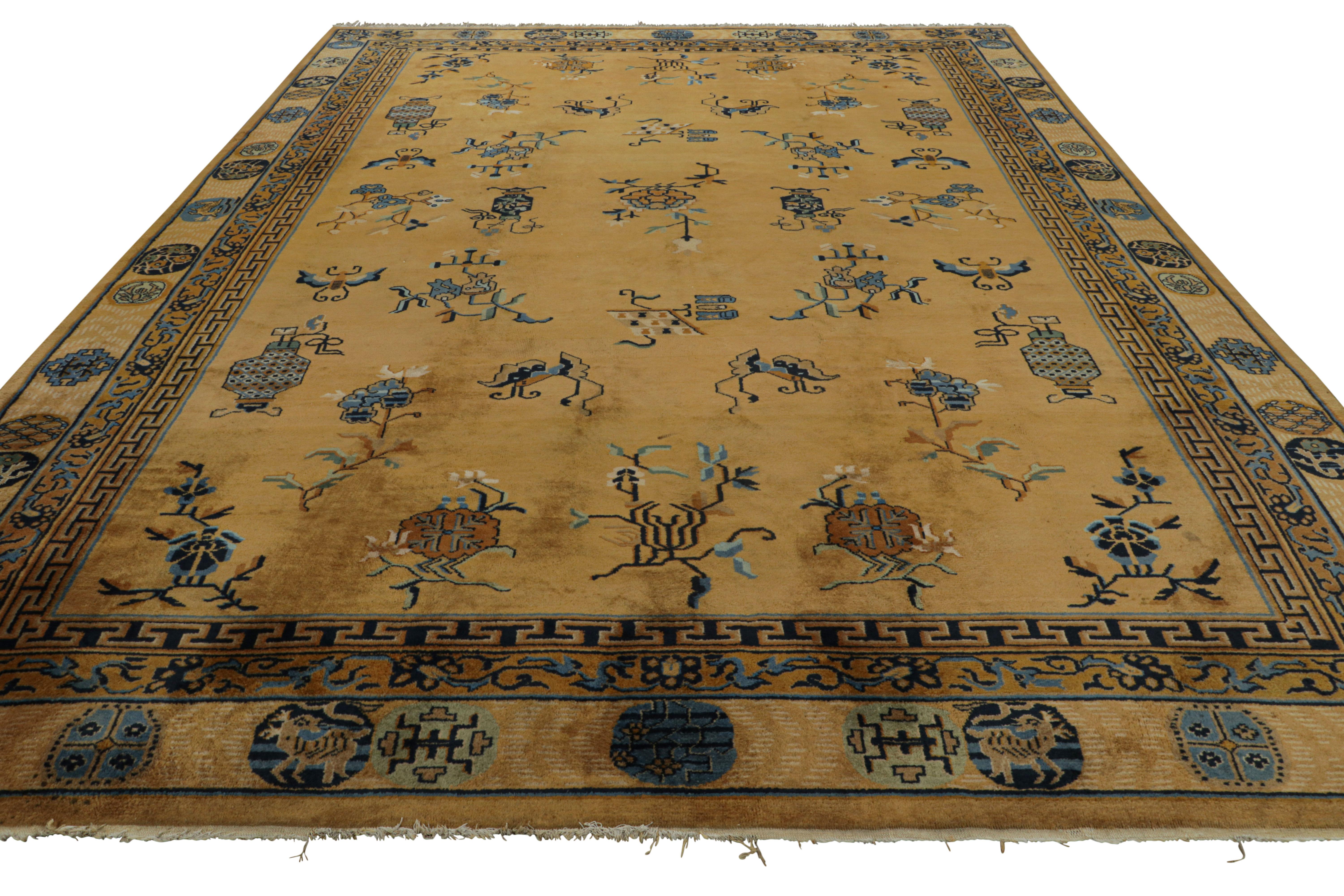 Antique Samarkand Rug in Gold with Floral Pattern and Pictorials - Rug and Kilim In Good Condition For Sale In Long Island City, NY