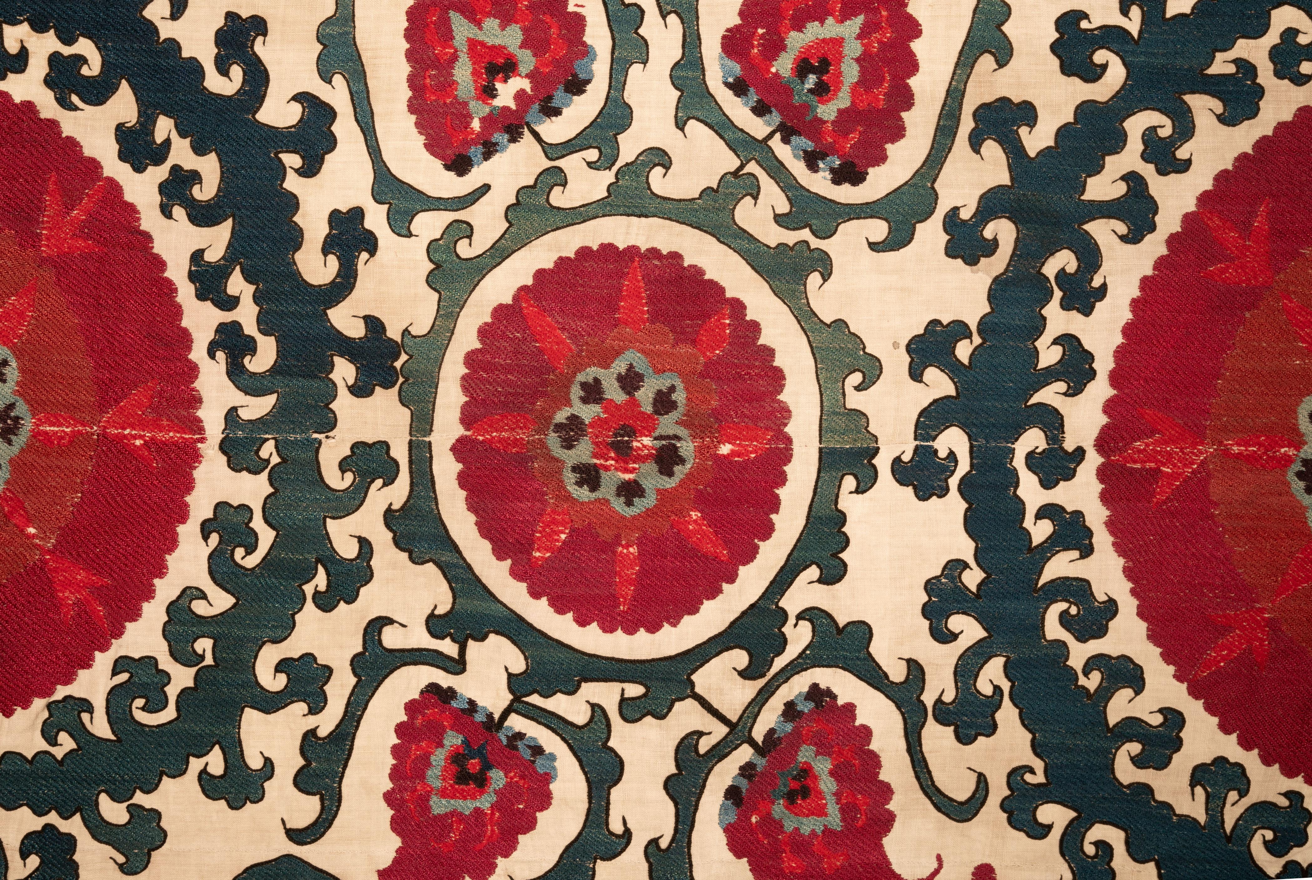 Antique Samarkand Suzani, Uzbekistan, Central Asia, 19th Century For Sale 2