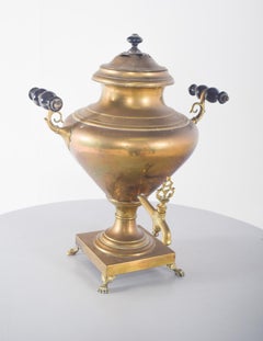 Samovar antique en laiton jaune
