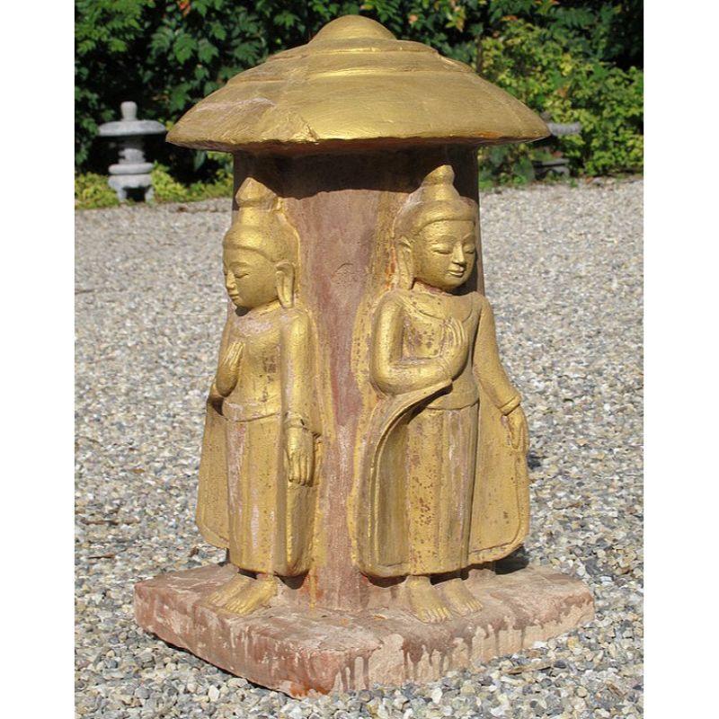 Material: Sandstone
Material: wood
51 cm high 
Base is 29 x 29 cm
Weight: 42.55 kgs
4 Buddha statues
Arakan style
Originating from Burma
Early 20th century

