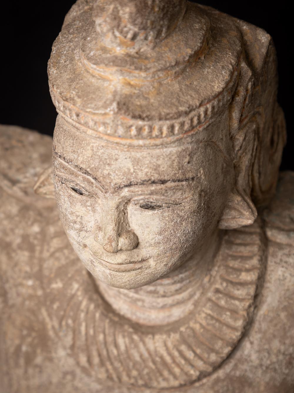 Antike burmesische Nat-Statue aus Sandstein aus Burma – Originalbuddhas im Angebot 14