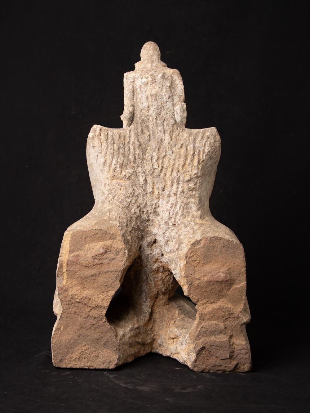 Antike burmesische Nat-Statue aus Sandstein aus Burma – Originalbuddhas im Angebot 1