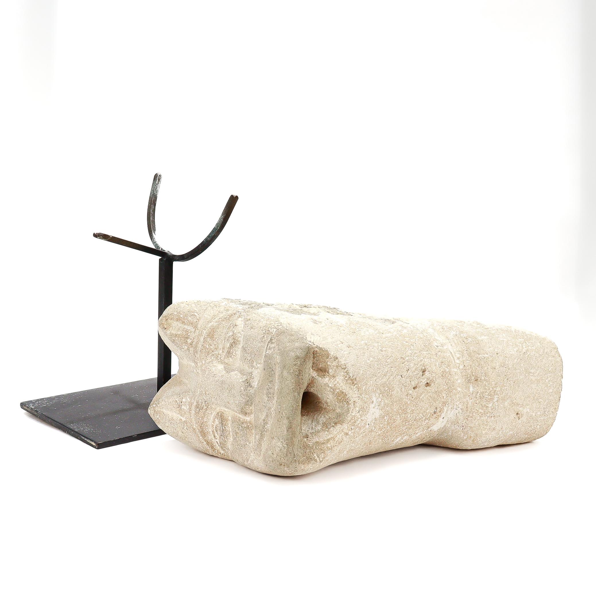 Antique Sandstone Cat Fountainhead or Capital Architectural Fragment For Sale 4