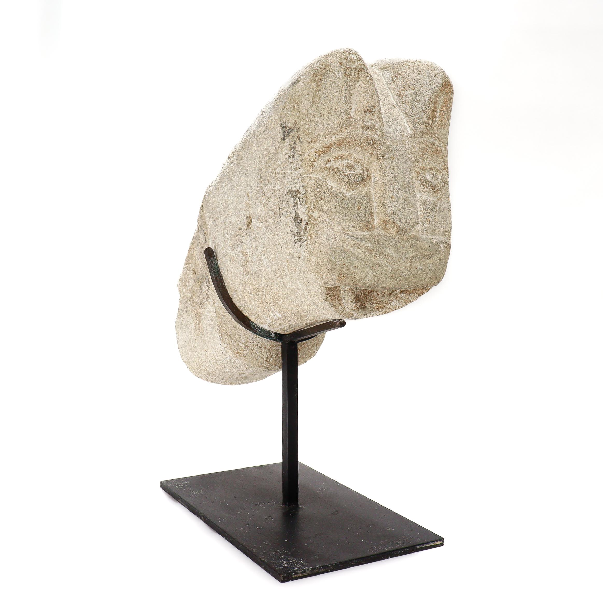Antique Sandstone Cat Fountainhead or Capital Architectural Fragment For Sale 1