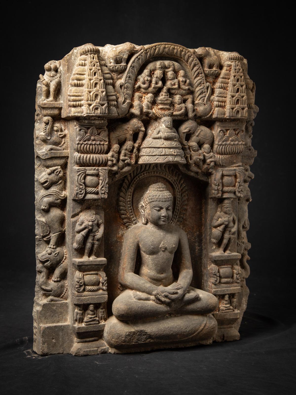 Antike Jain-Statue aus Sandstein des 24. Tirthanka aus Indien - OriginalBuddhas (Indisch) im Angebot