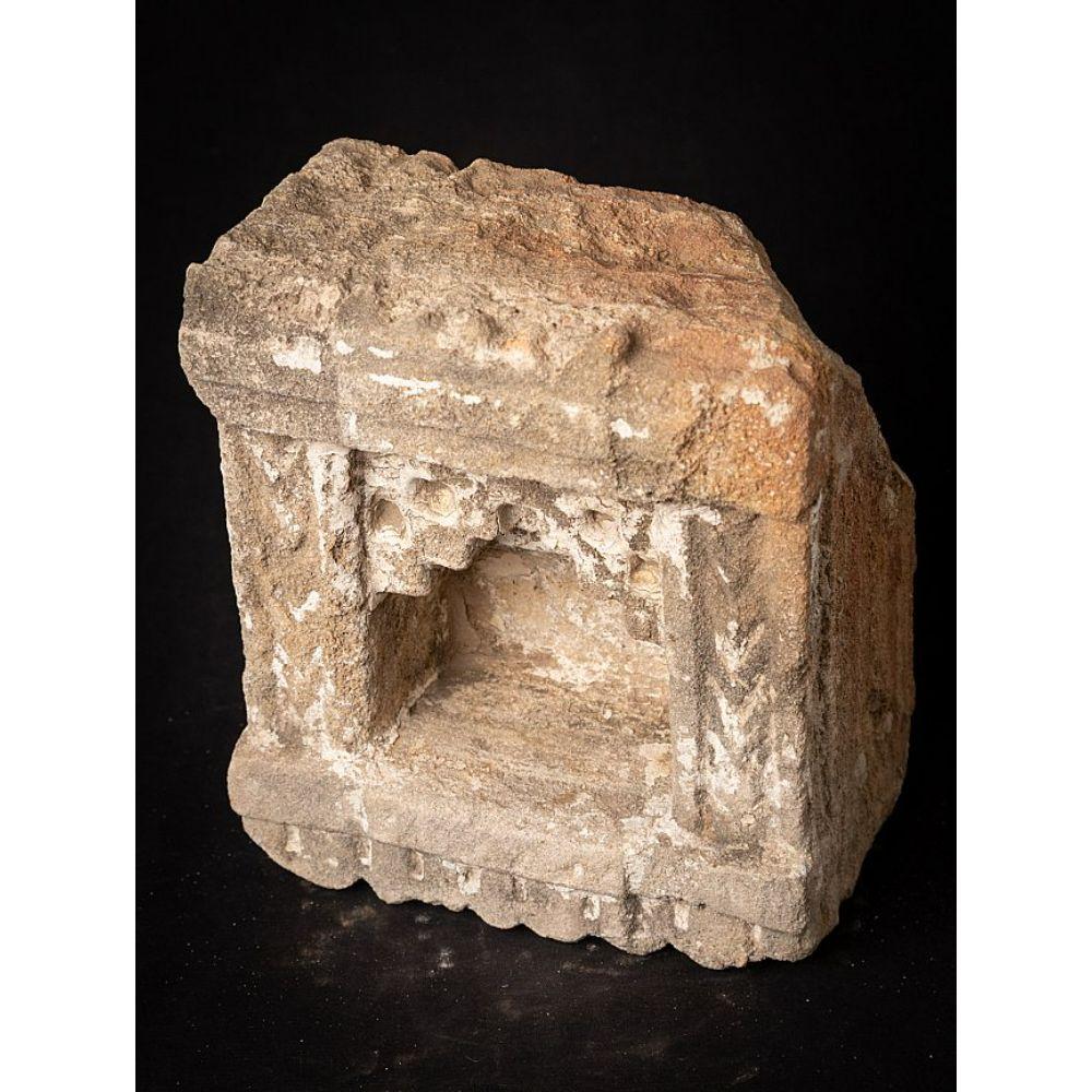 Antique sandstone shrine from India from India For Sale 4