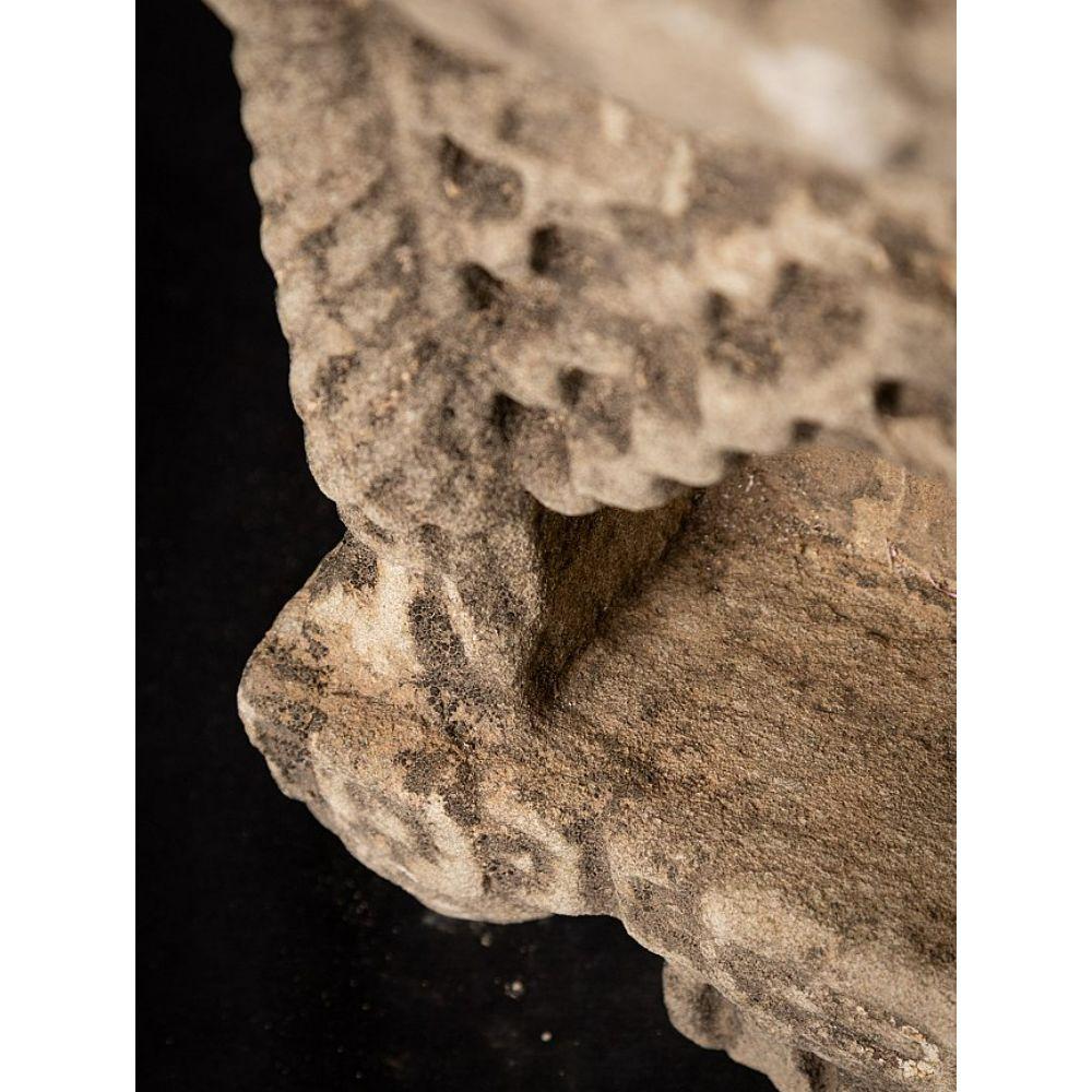 Antiker Sandsteinschrein aus Indien aus Indien aus Indien im Angebot 11