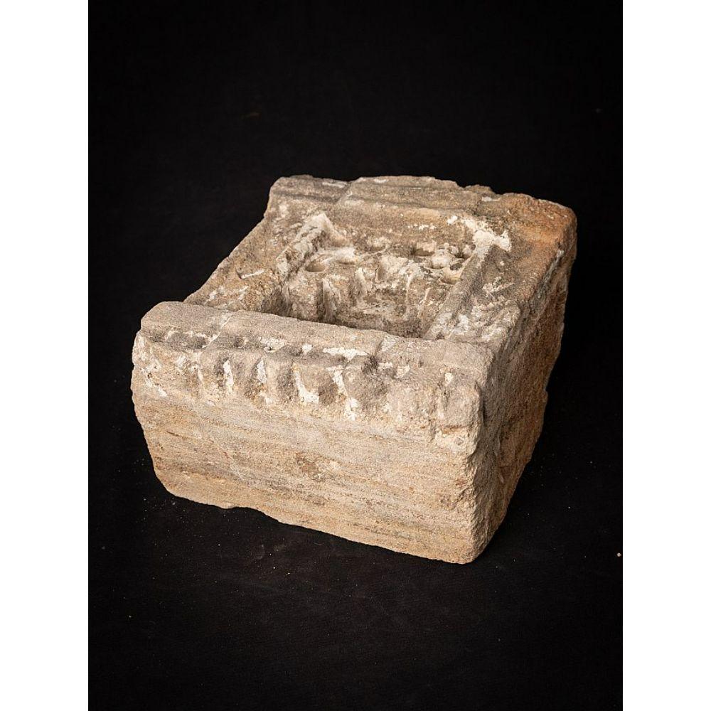 Antique sandstone shrine from India from India For Sale 13