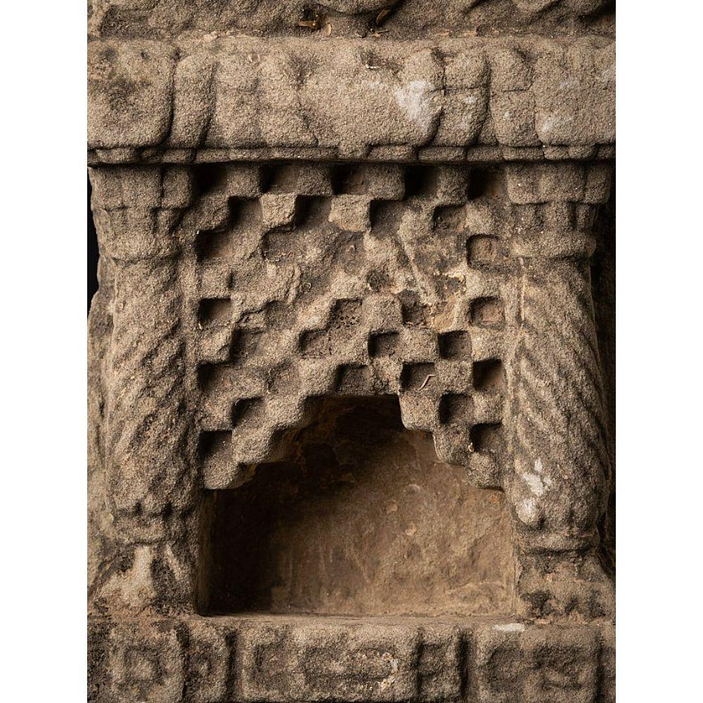 Material: Sandstone
Material: wood
37,5 cm high 
23 cm wide and 15 cm deep
Weight: 21.85 kgs
Originating from India
19th century










