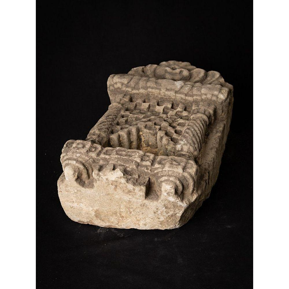 Antique sandstone shrine from India from India For Sale 14