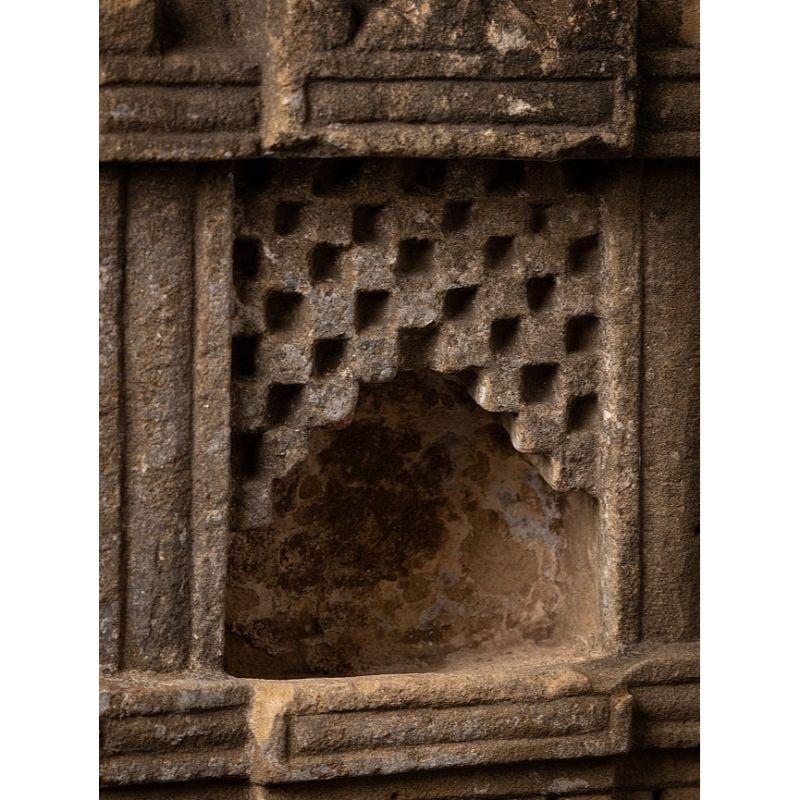 Antique sanctuaire en grès d'Inde provenant d'Inde en vente 3