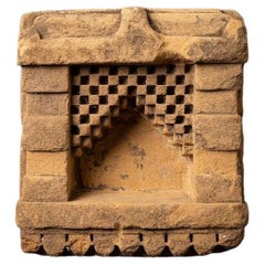 Antiker Sandsteinschrein aus Indien aus Indien aus Indien
