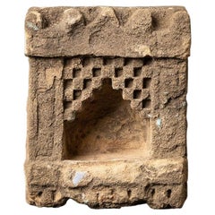 Antiker Sandsteinschrein aus Indien aus Indien aus Indien