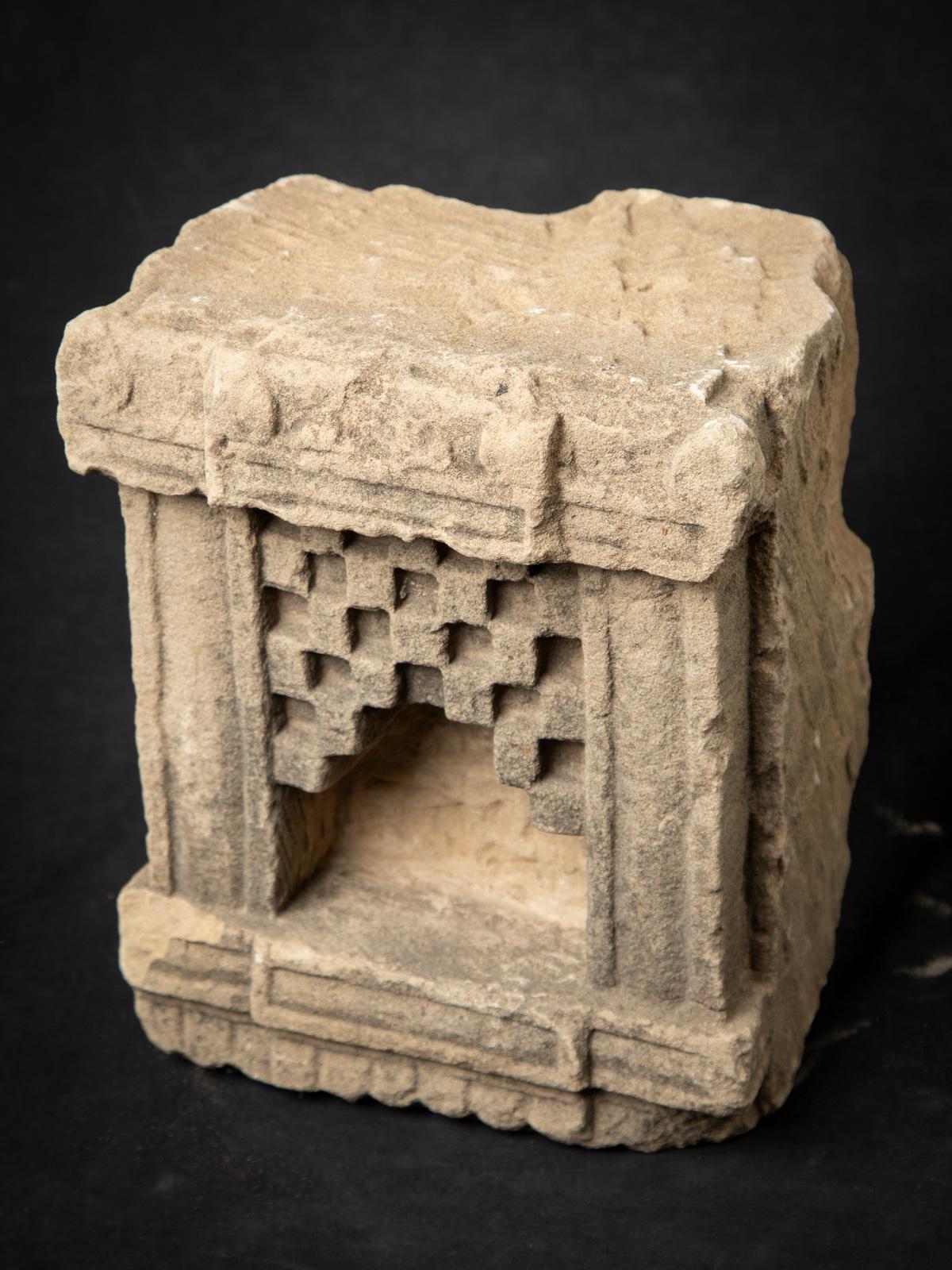 temple ancien d'Inde du 19ème siècle  OriginalBuddhas en vente 4