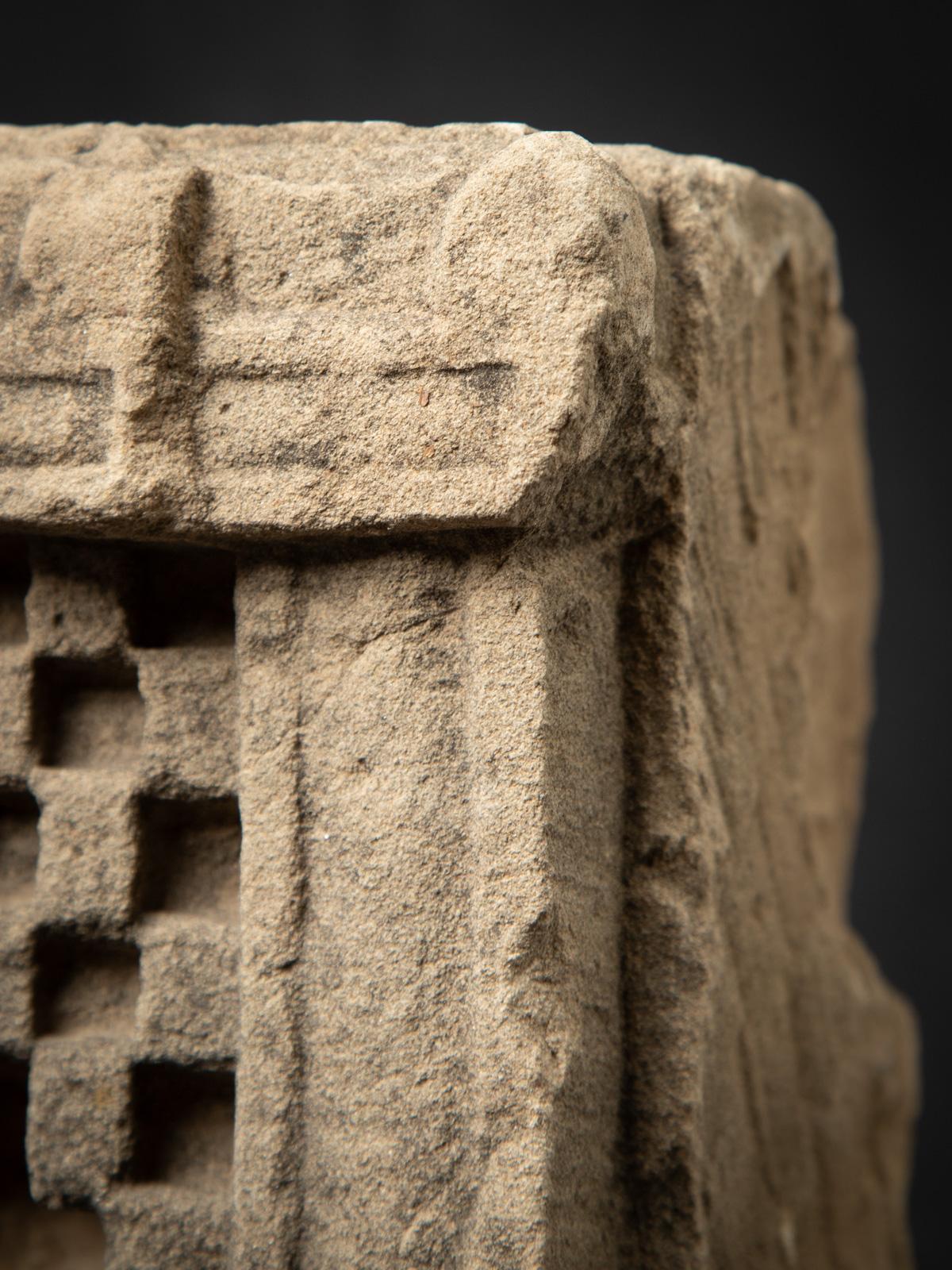 temple ancien d'Inde du 19ème siècle  OriginalBuddhas en vente 8