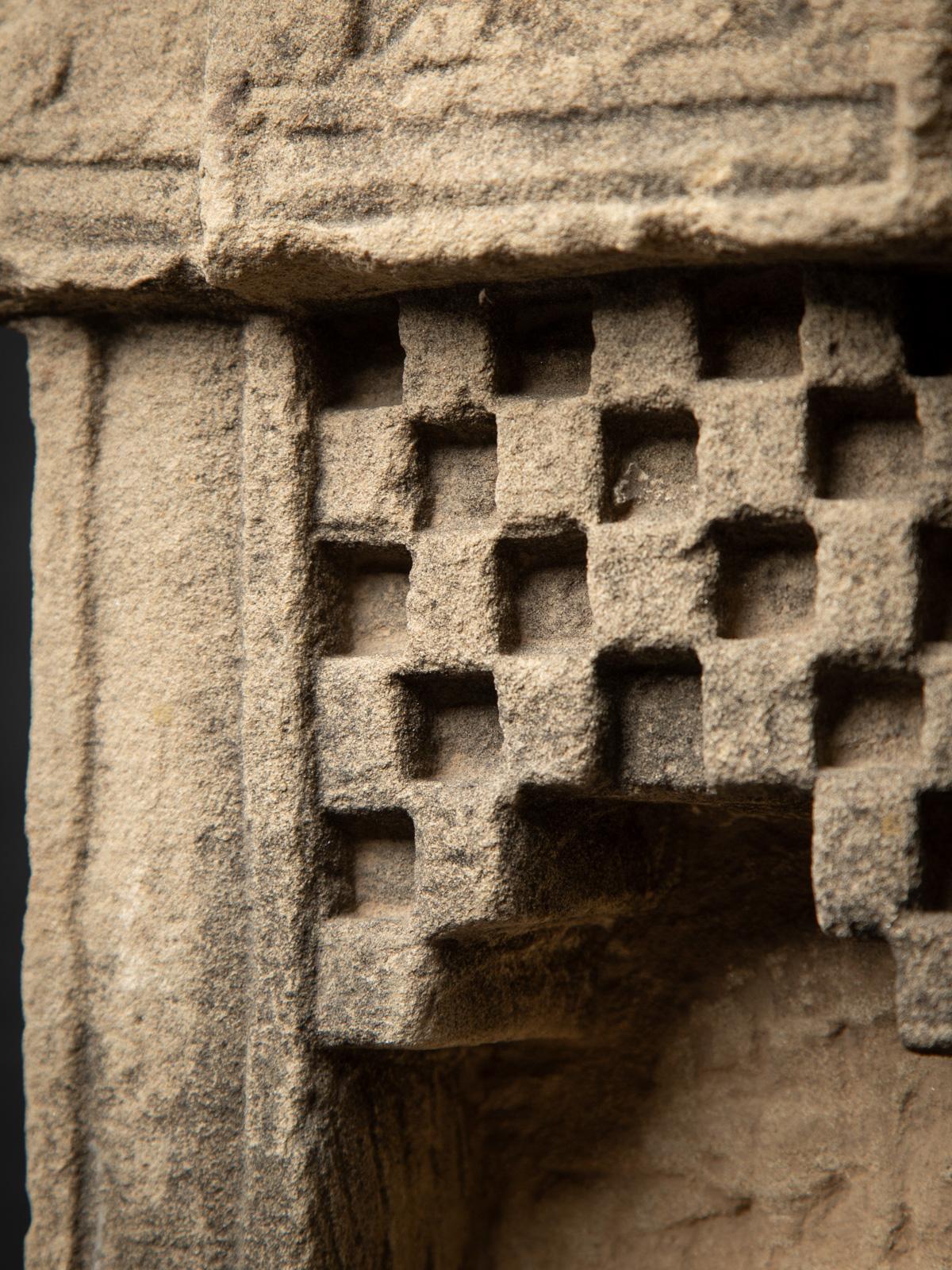 temple ancien d'Inde du 19ème siècle  OriginalBuddhas en vente 9