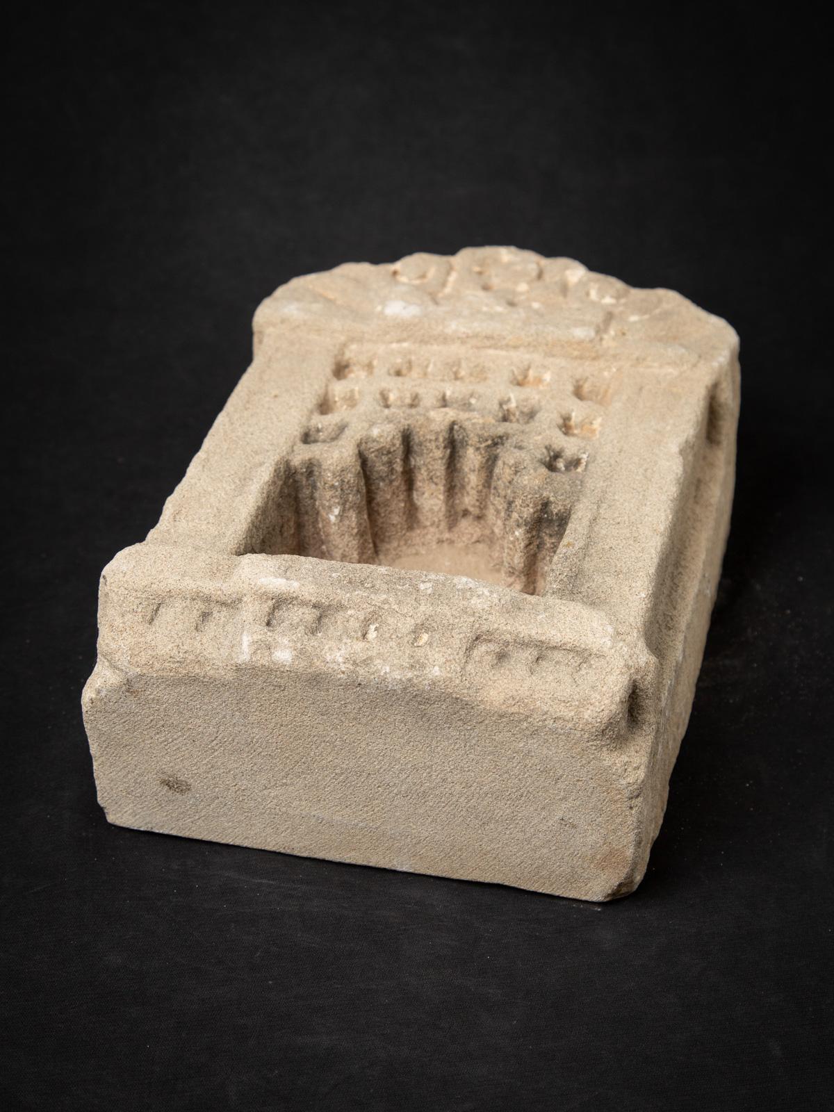 Antique sandstone temple from India from 19 Century  OriginalBuddhas For Sale 10